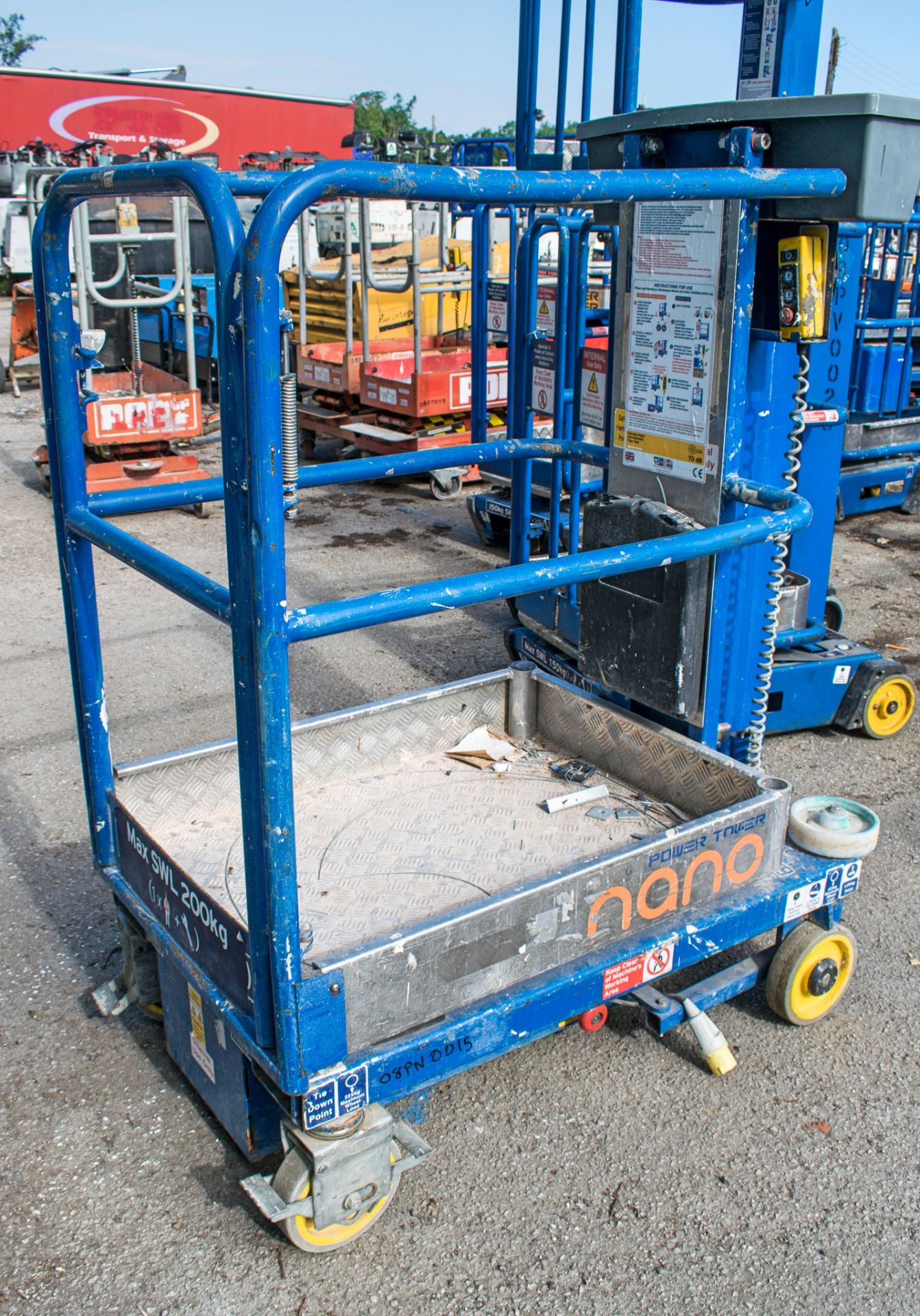 Power Tower Nano electric personnel lift 08PN0015