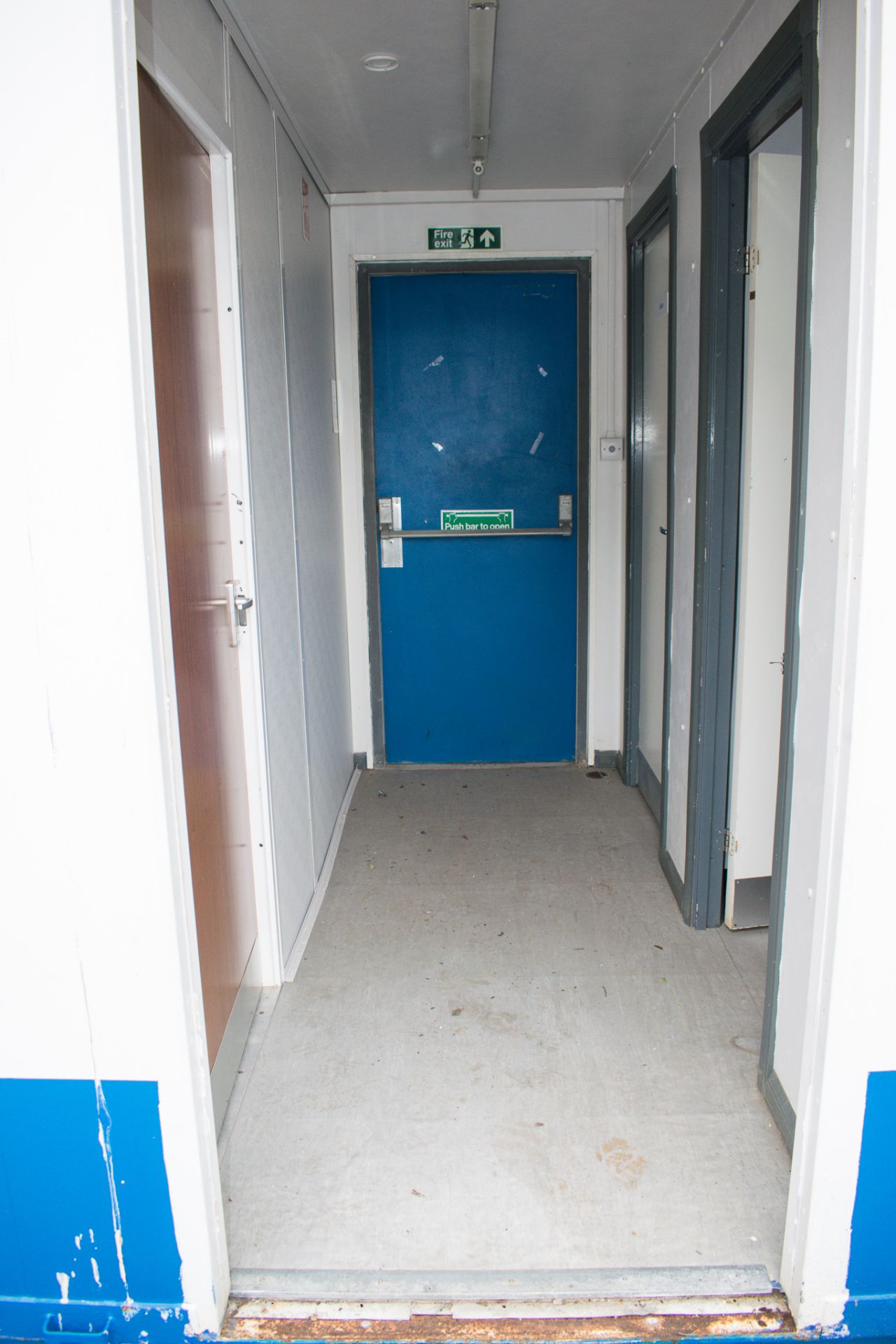 32 foot x 10 foot anti vandal office / toilet block comprising office in one half and ladies and - Image 8 of 13