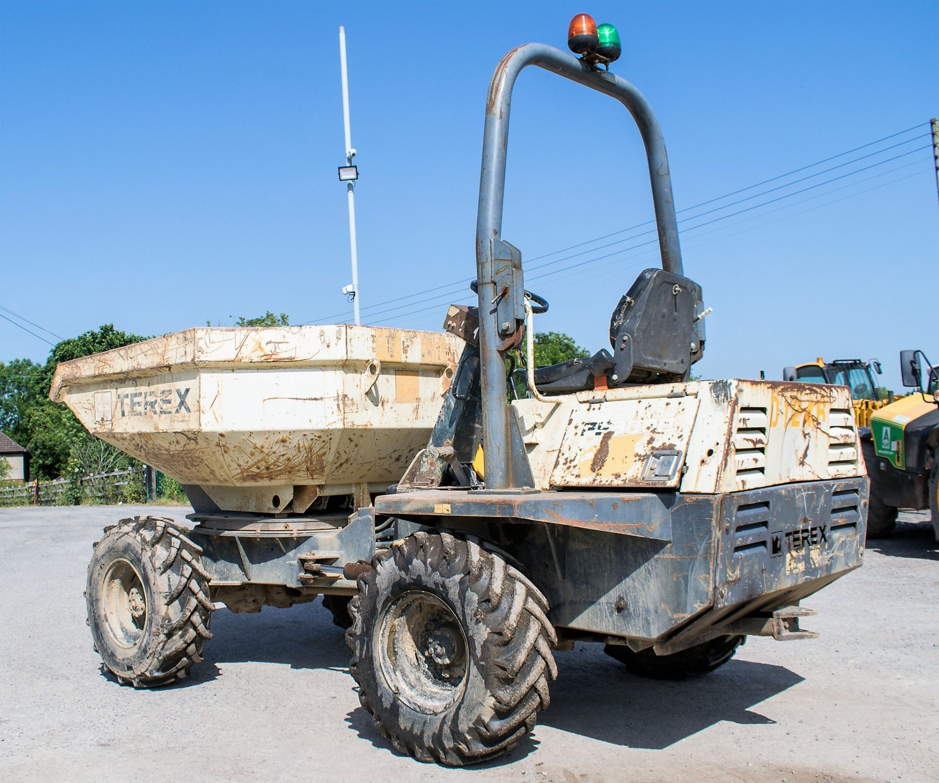 Benford Terex 3 tonne swivel skip dumper Year: 2006 S/N: E604ES122 Recorded Hours: Not displayed ( - Image 3 of 15