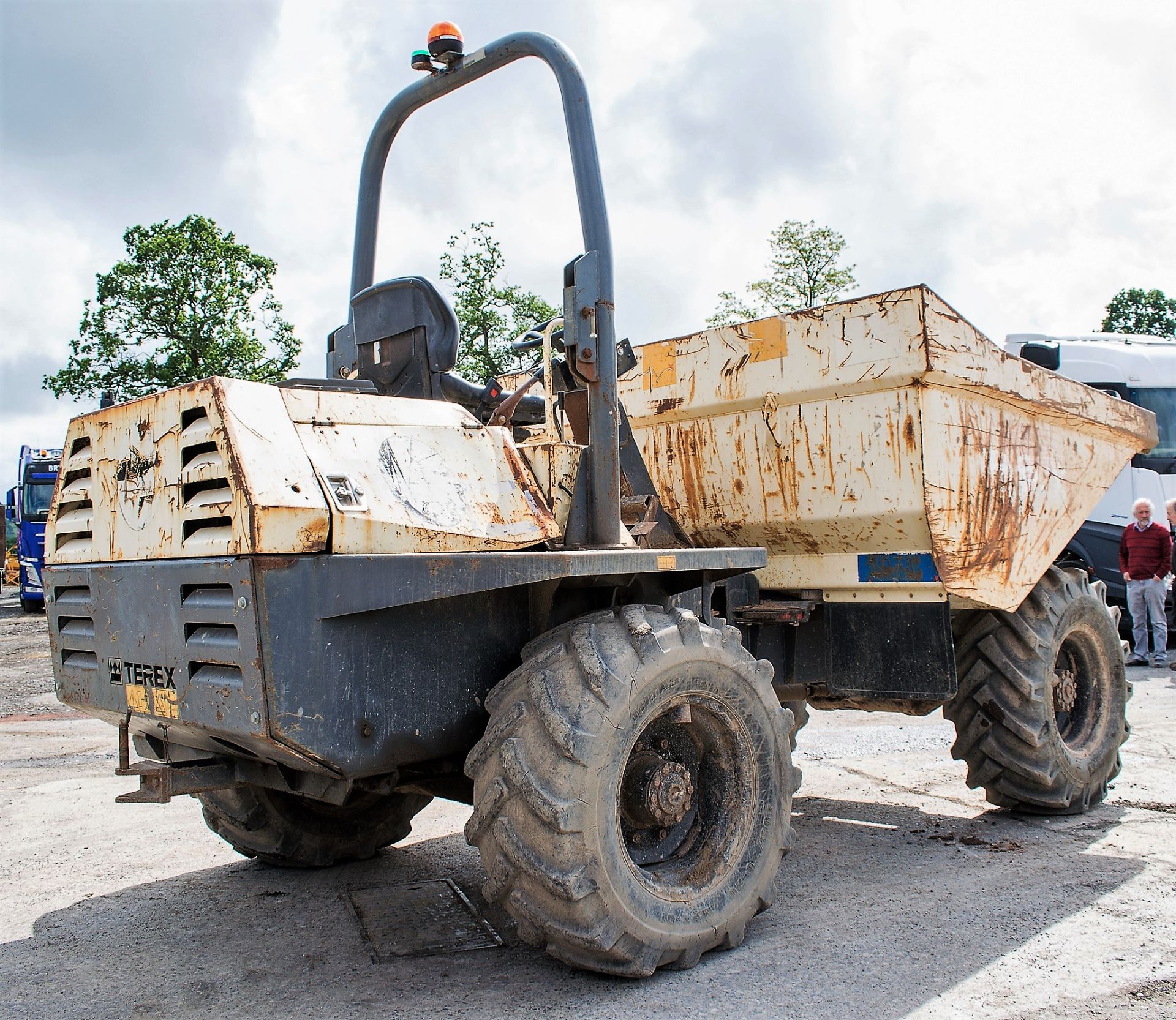 Terex 6 tonne straight skip dumper Year: 2008 S/N: E803FW191 Recorded Hours: 2835 - Image 4 of 15