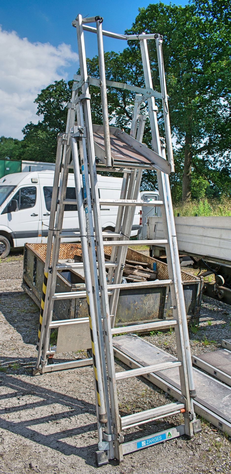 Zarges aluminium step ladder/podium A665080