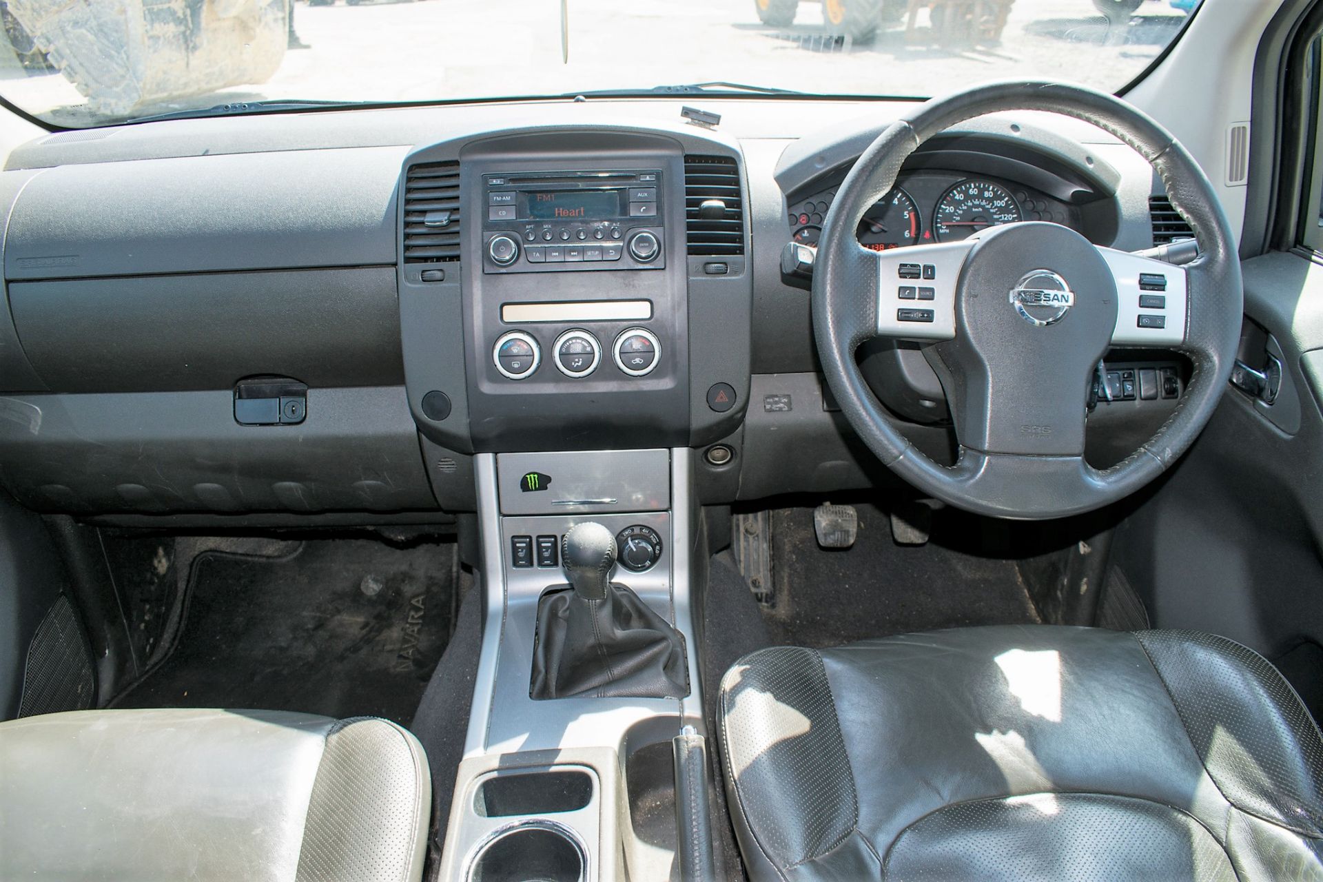 Nissan Navara YD25 SE Manual double cab 4wd pick up  Registration Number:  BF13 KRG  Date of - Image 11 of 13