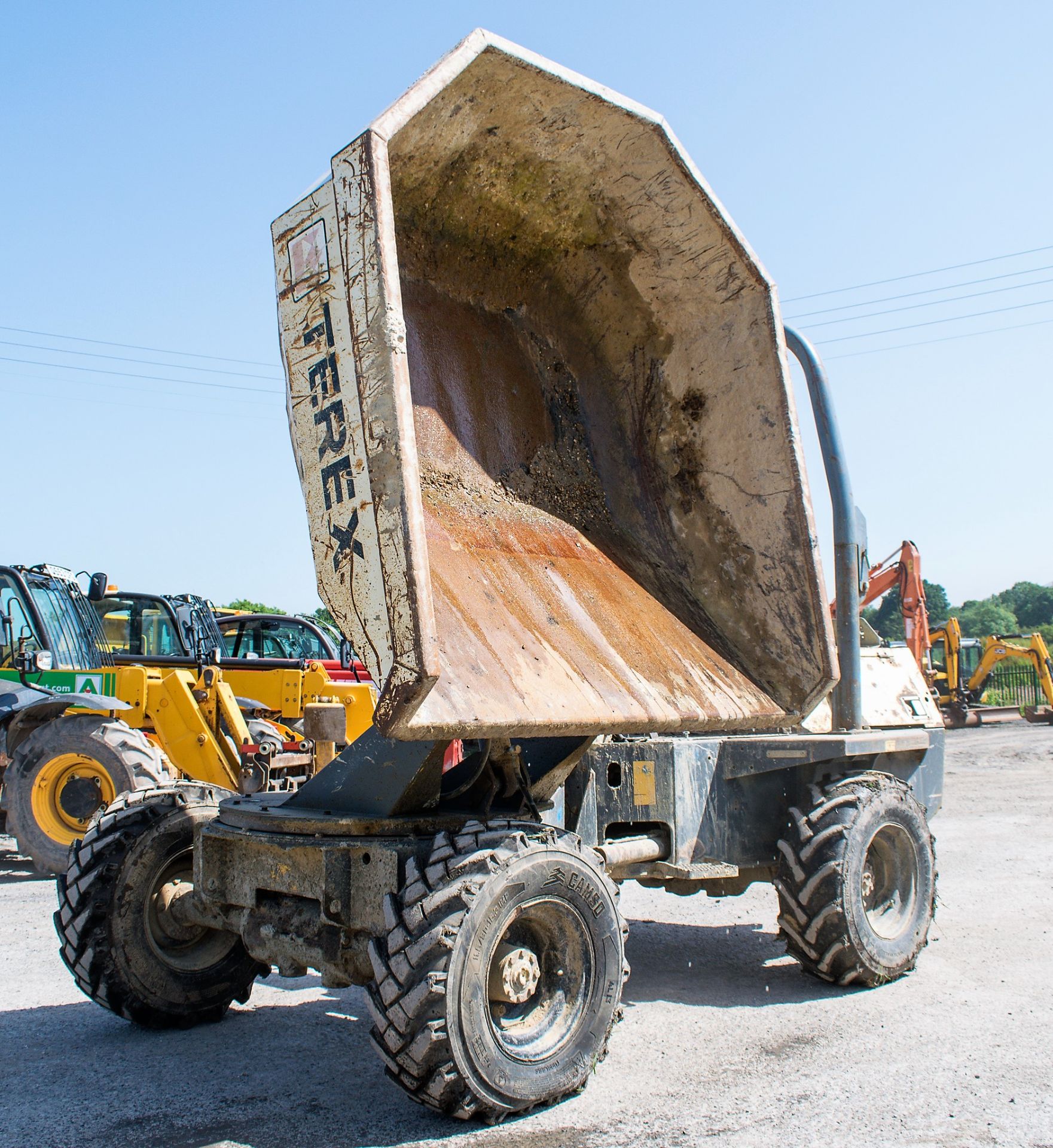 Benford Terex 3 tonne swivel skip dumper Year: 2007 S/N: E704FS153 Recorded Hours: 3931 D1376 - Image 7 of 15