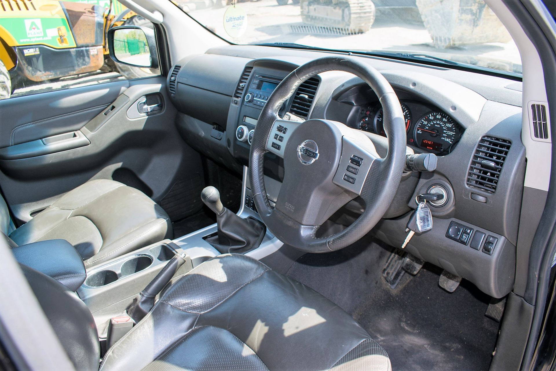 Nissan Navara YD25 SE Manual double cab 4wd pick up  Registration Number:  BF13 KRG  Date of - Image 7 of 13