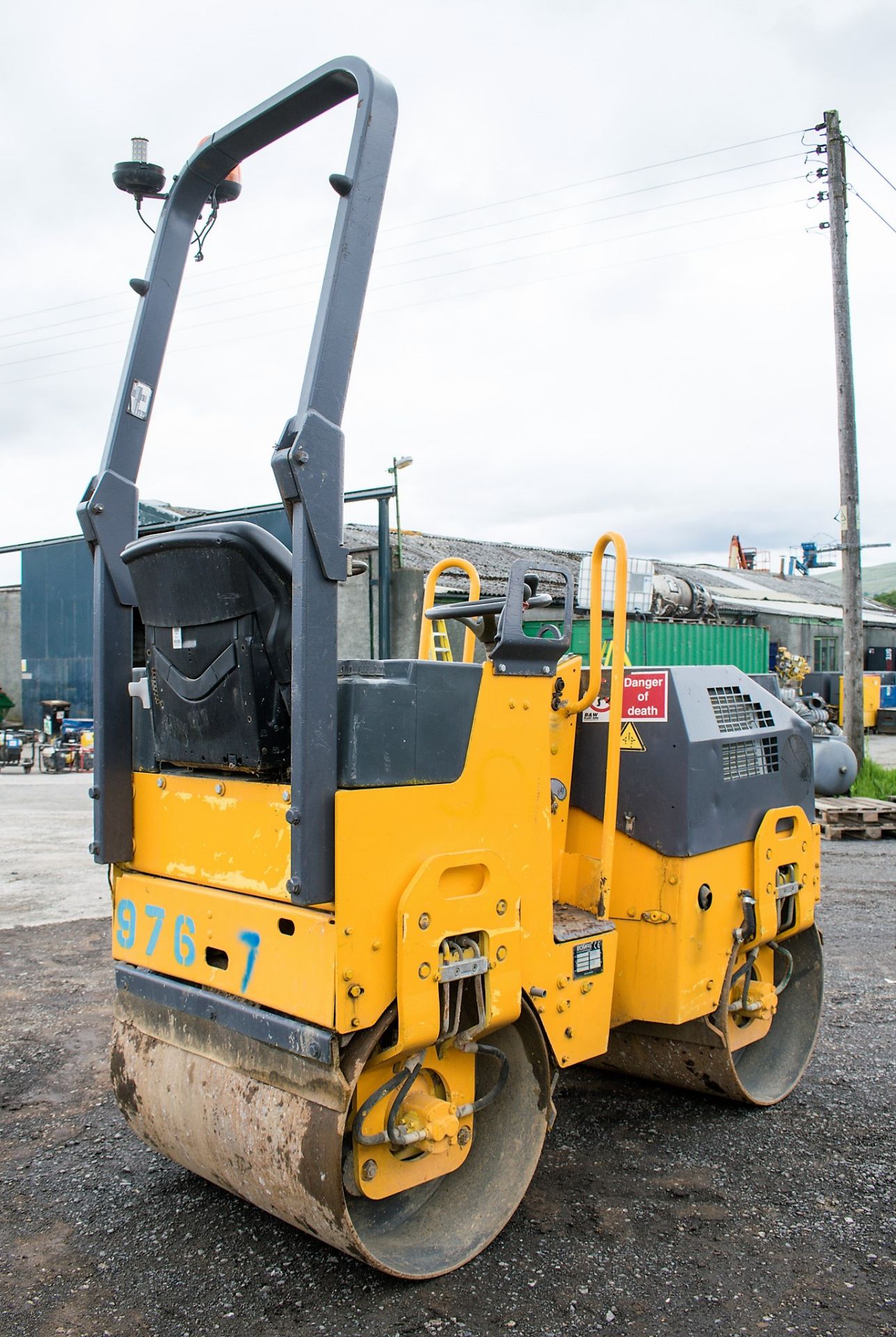 Bomag BW80 ADH-2 double drum ride on roller Year: 2007 S/N: 26899 Recorded Hours: 981 9767 - Image 3 of 10