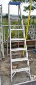 6 tread aluminium step ladder A696820