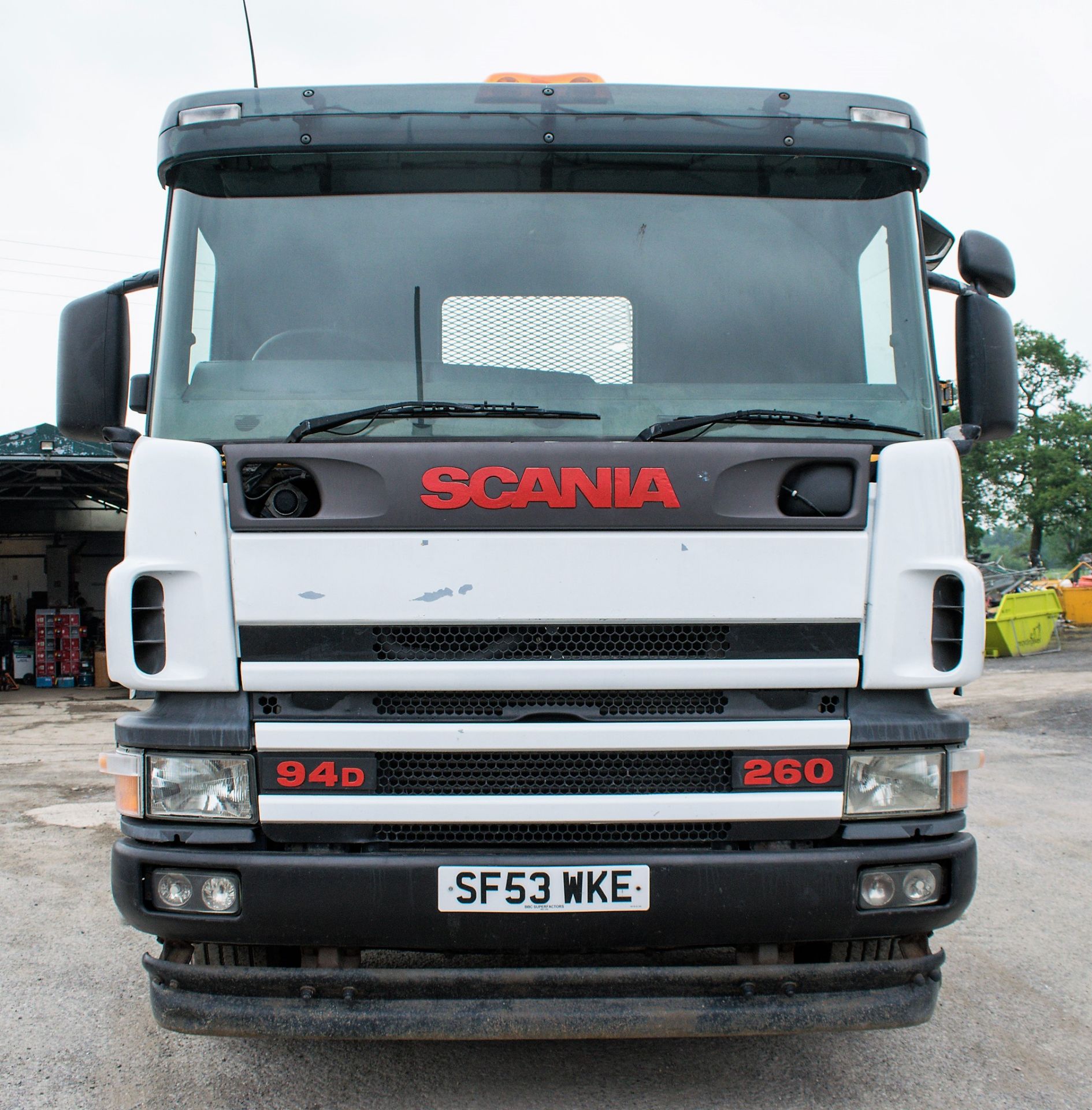 Scania 4-SRS 94D 260 26 tonne 6 wheel Beaver tail plant lorry - Image 5 of 12