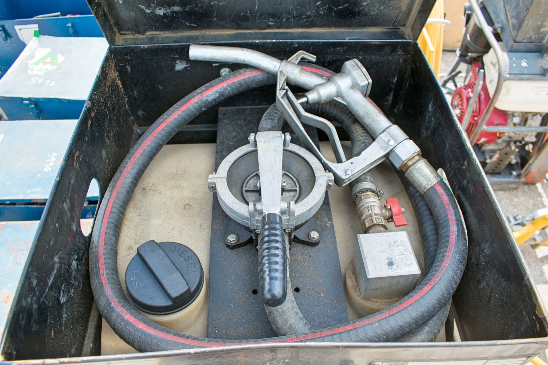 Western 105 litre mobile bunded fuel bowser c/w hand pump, delivery hose & nozzle A605509 - Image 2 of 2