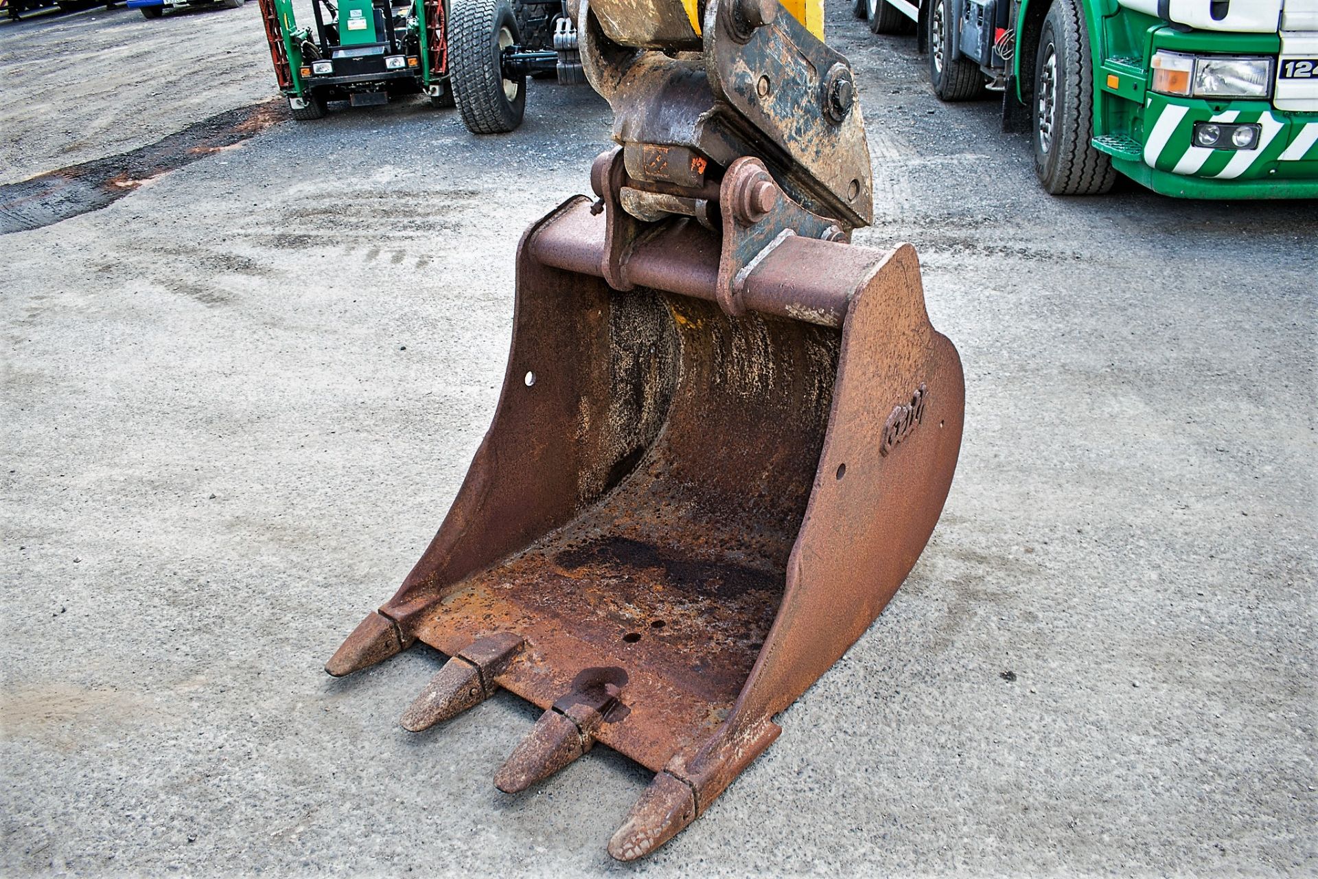 JCB JS 130 LC 13 tonne steel tracked excavator Year: 2013 Seriel Number : 1786698 Recorded hours: - Image 9 of 13