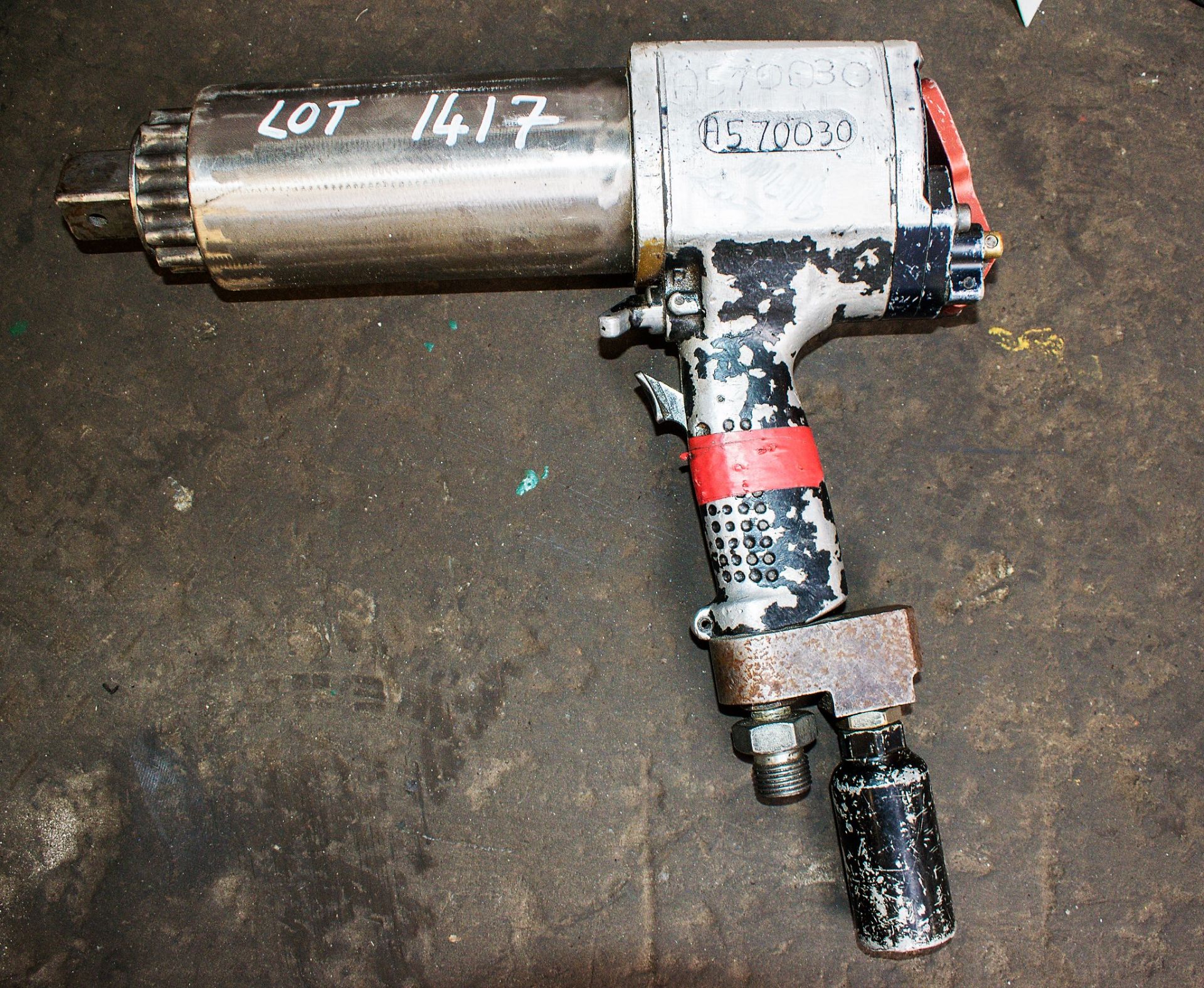 1 inch drive pneumatic impact wrench A570030 **No VAT charged on hammer, but VAT will be charged