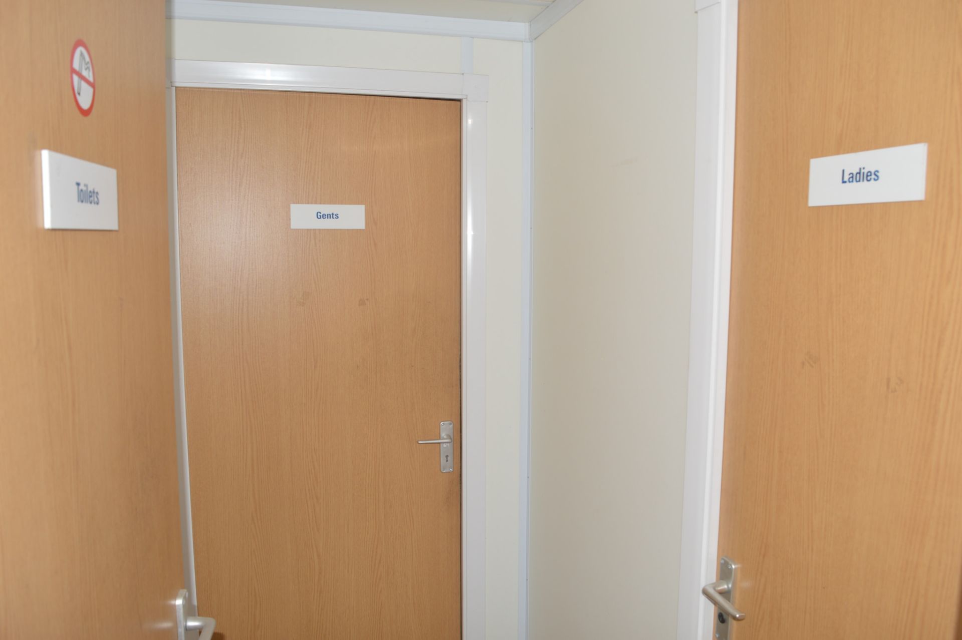 32 ft x 10 ft jack leg steel anti vandal site unit Comprising office and toilets *Doors missing* - Image 7 of 14