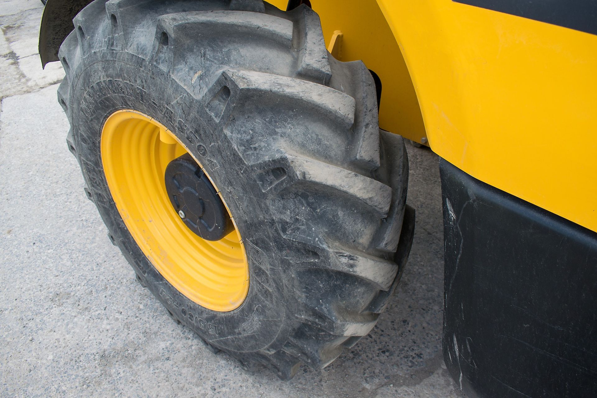 JCB 533-105 10.5 metre telescopic handler  Year: 2013 S/N: 2179534 Recorded Hours: 4392 c/w air - Image 10 of 13