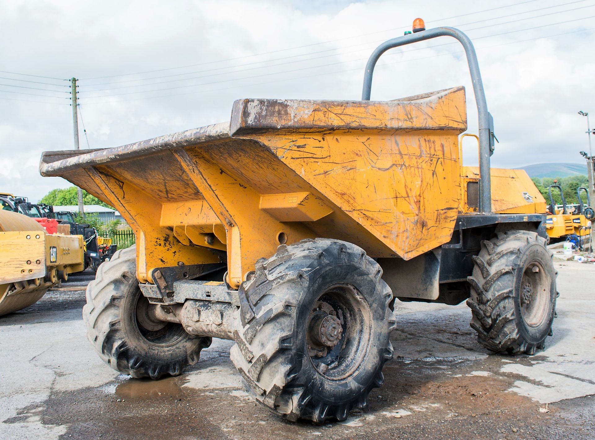 Benford Terex 6 tonne straight skip dumper Year: 2007 S/N: E701FW097 Recorded Hours: 4429 1970