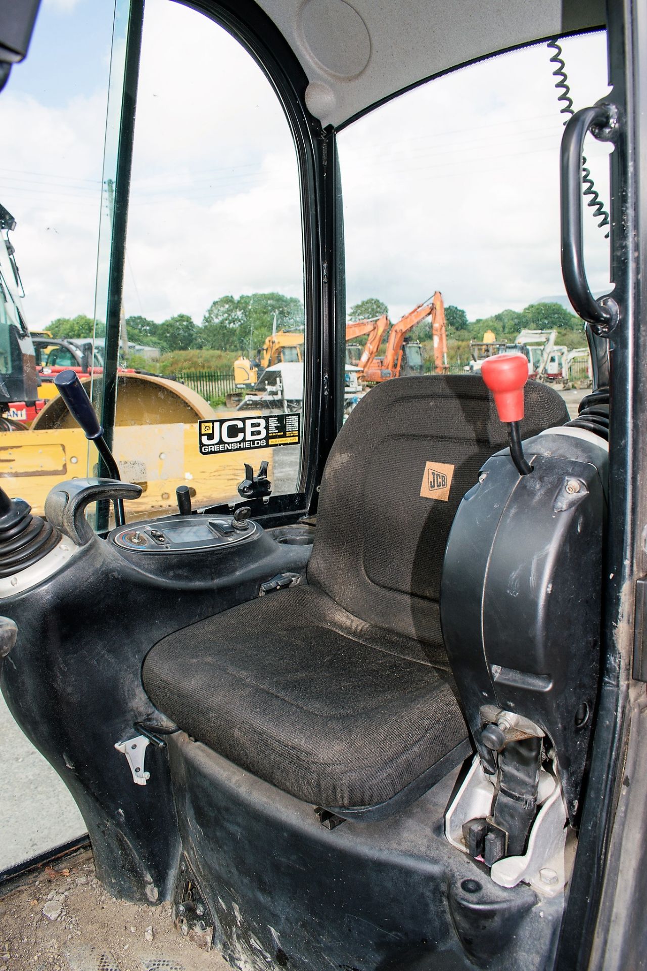 JCB 8016 1.5 tonne rubber tracked mini excavator Year: 2014 S/N: 2071548 Recorded Hours: 1604 blade, - Image 12 of 12