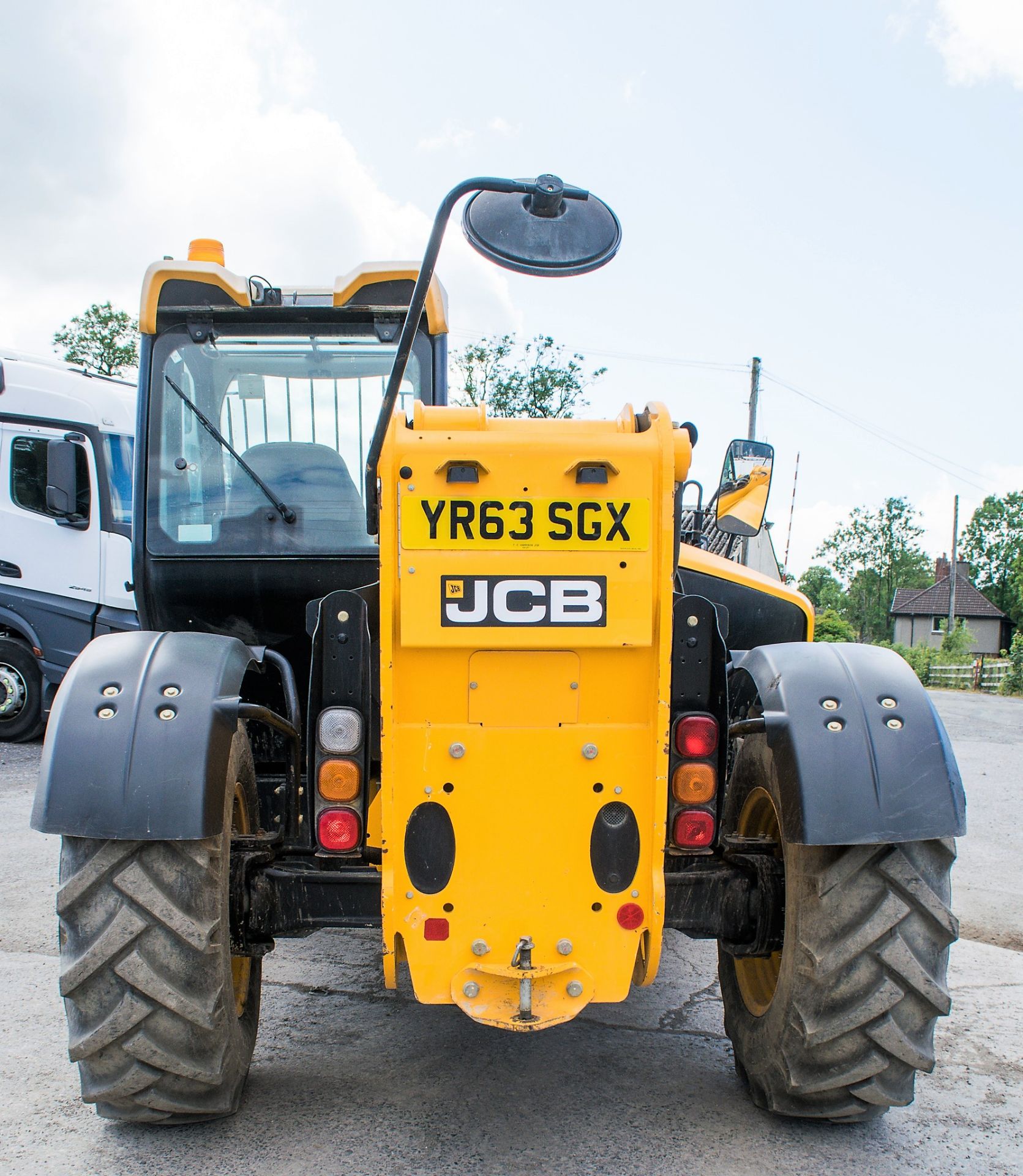 JCB 533-105 10.5 metre telescopic handler  Year: 2013 S/N: 2179534 Recorded Hours: 4392 c/w air - Image 6 of 13