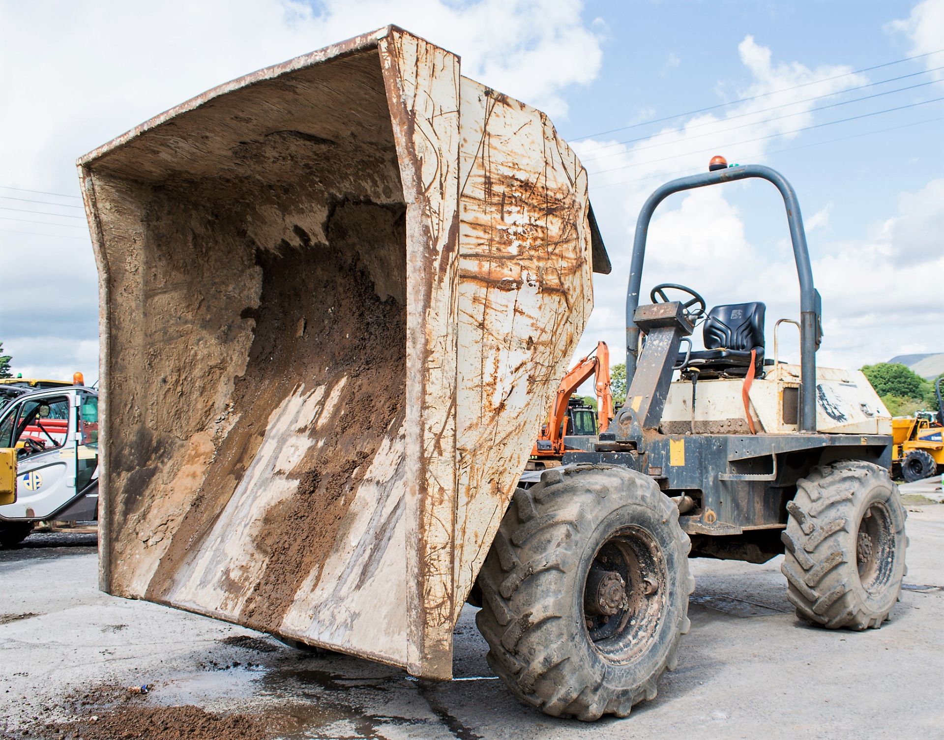 Terex 6 tonne straight skip dumper Year: 2008 S/N: E803FW191 Recorded Hours: 2835 - Image 7 of 15