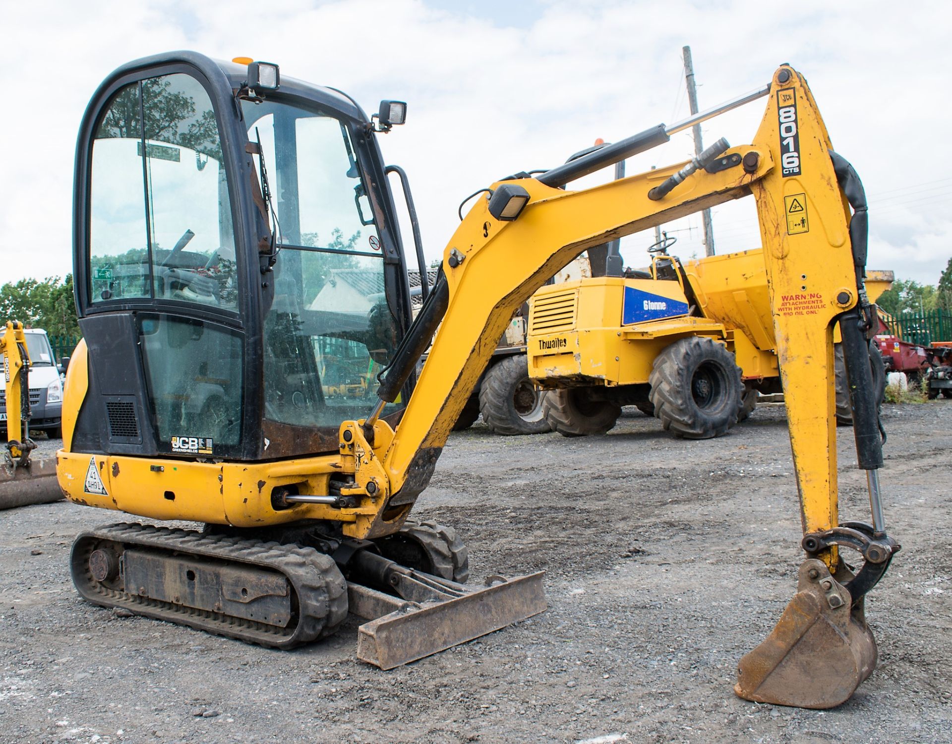 JCB 8016 CTS 1.5 tonne rubber tracked mini excavator Year: 2013 S/N: 2071337 Recorded Hours: 1335 - Image 2 of 12