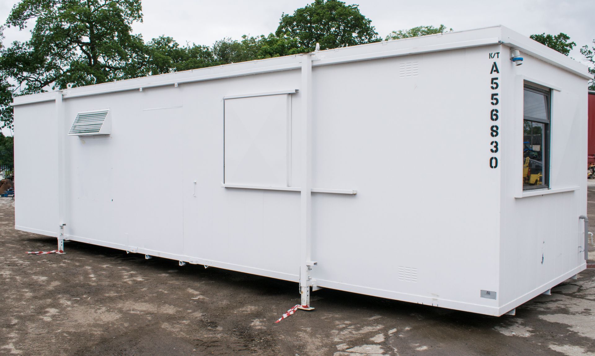 32 foot x 10 foot anti vandal canteen / toilet block comprising canteen with sink unit in one half - Image 6 of 15