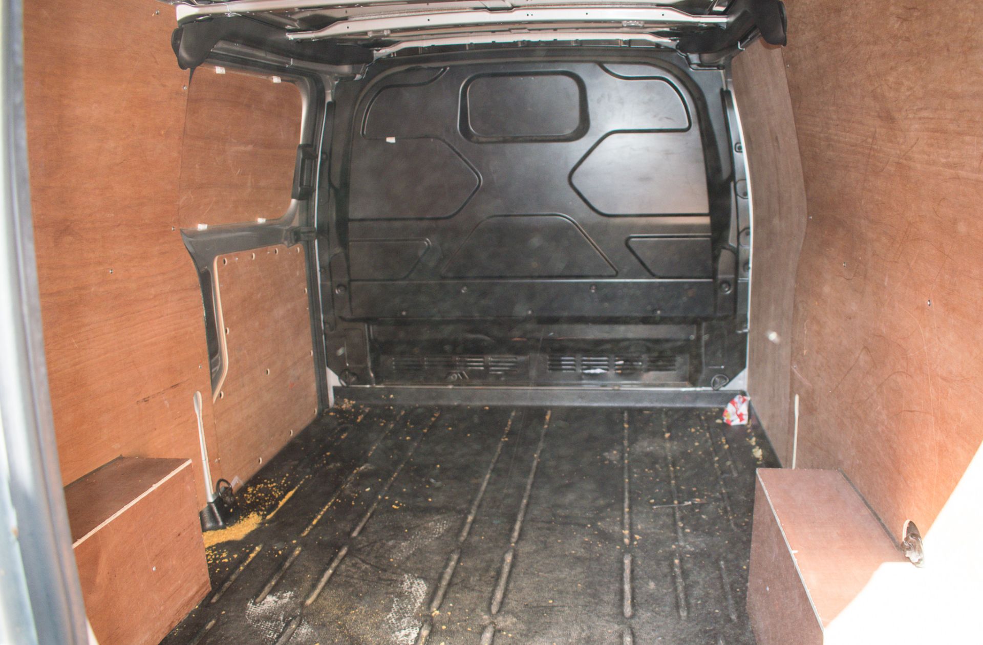 Ford Transit Custom 290 Limited SWB panel van ** Accident Damaged ** Registration Number: HG66 FYR - Image 13 of 14