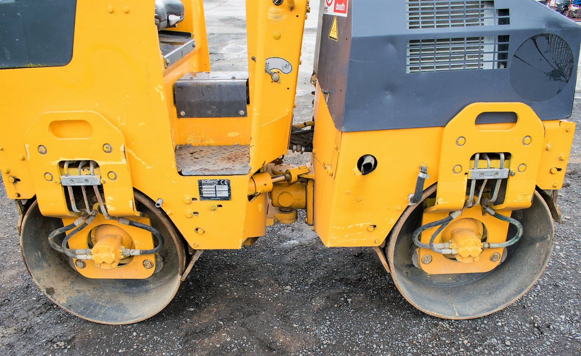 Bomag BW80 ADH-2 double drum ride on roller Year: 2007 S/N: 26899 Recorded Hours: 981 9767 - Image 8 of 10