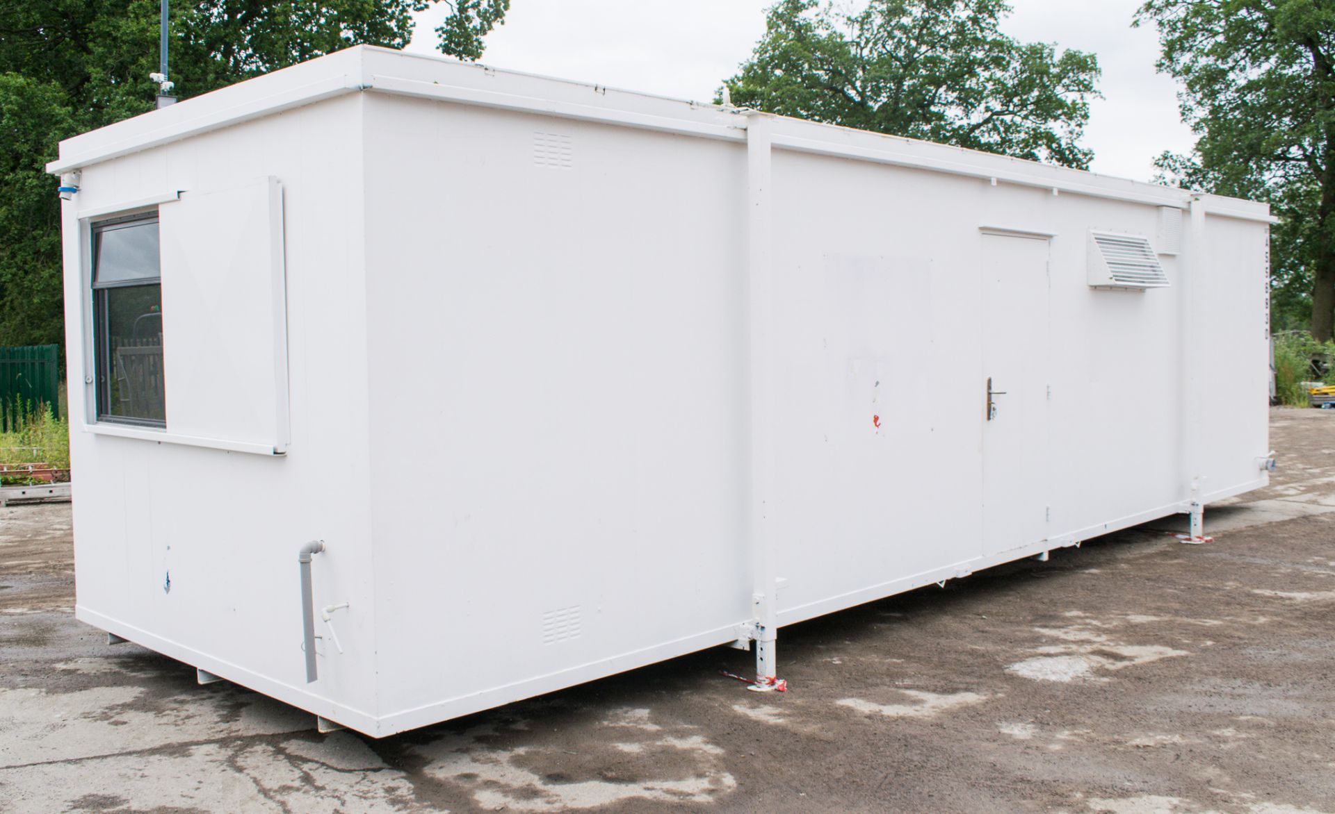 32 foot x 10 foot anti vandal canteen / toilet block comprising canteen with sink unit in one half - Image 2 of 15