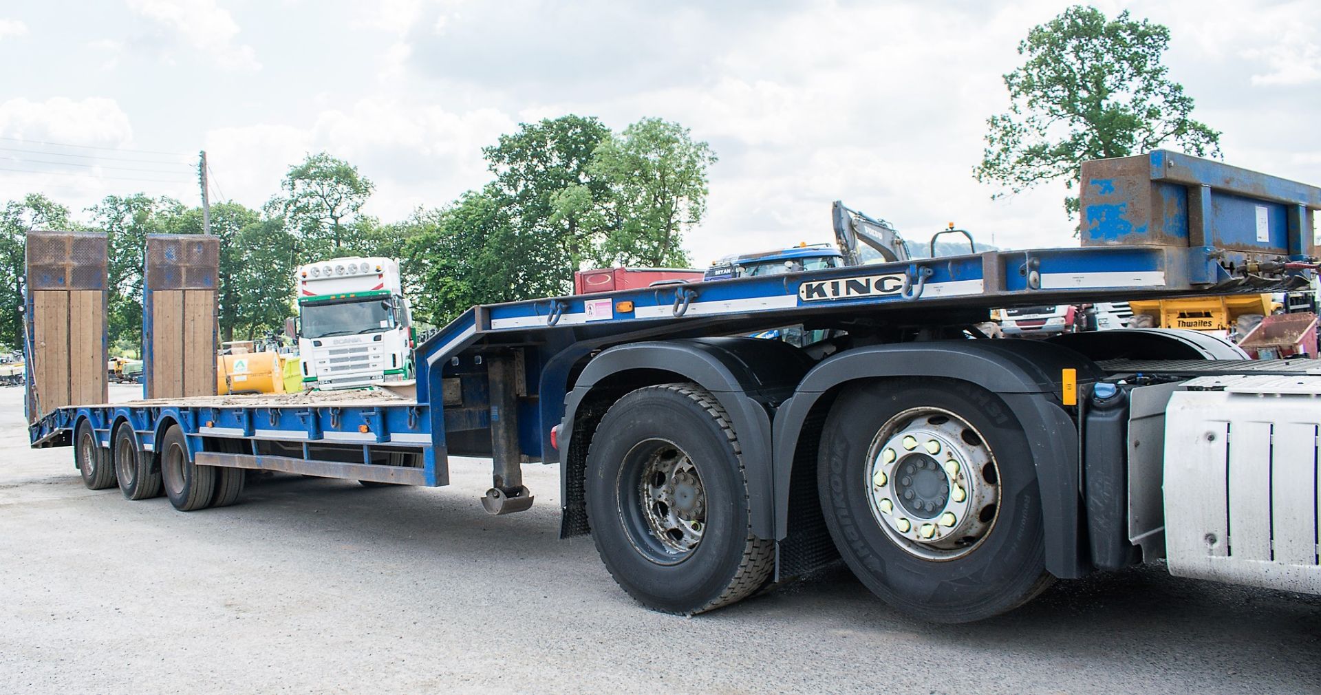 King GTS 44 tri axle step frame low loader trailer Year: 2012 S/N: KT10056 Ministry Number: - Image 2 of 11