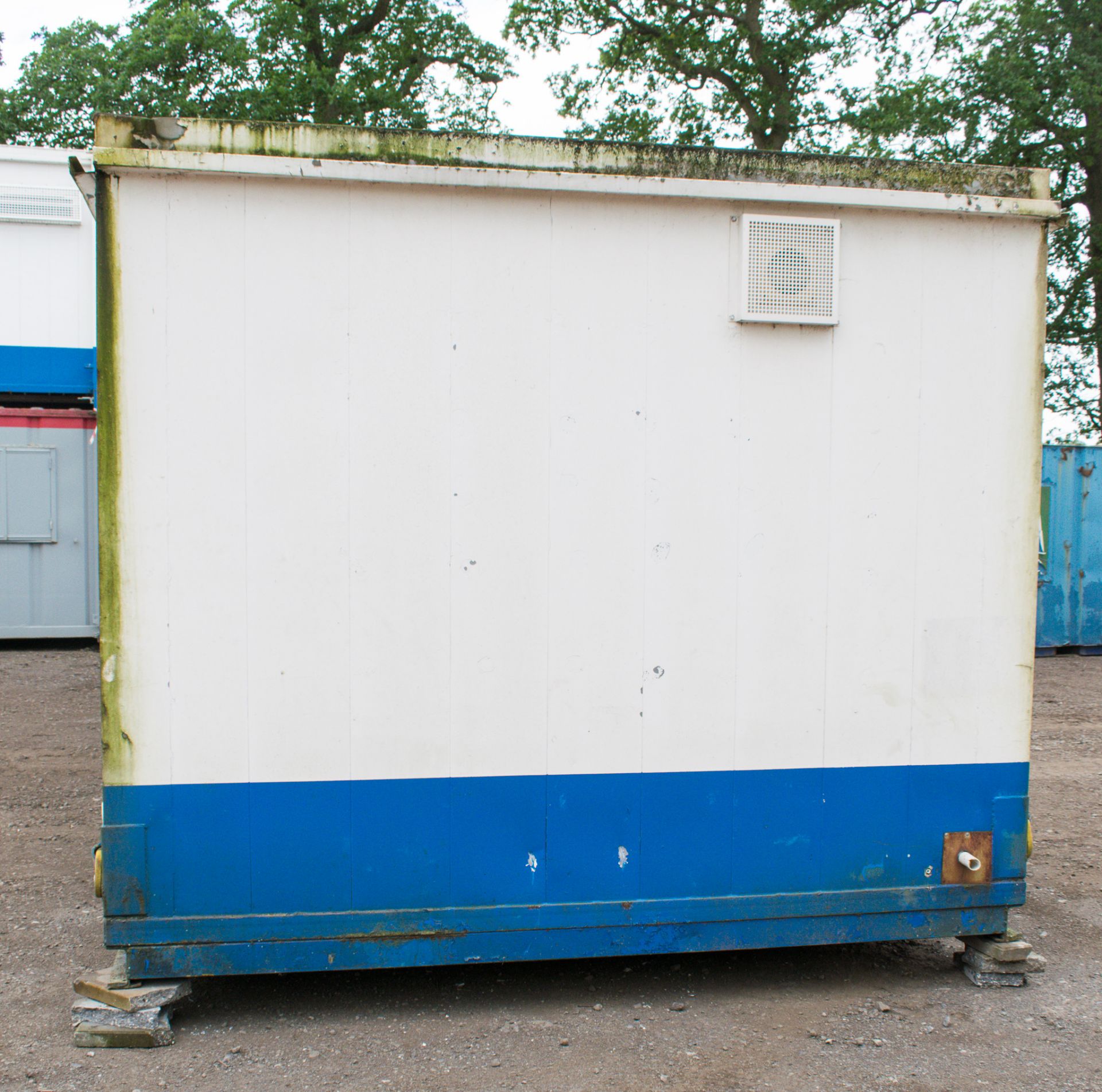 32 foot x 10 foot anti vandal canteen / toilet shower block comprising canteen with sink unit in one - Image 6 of 16