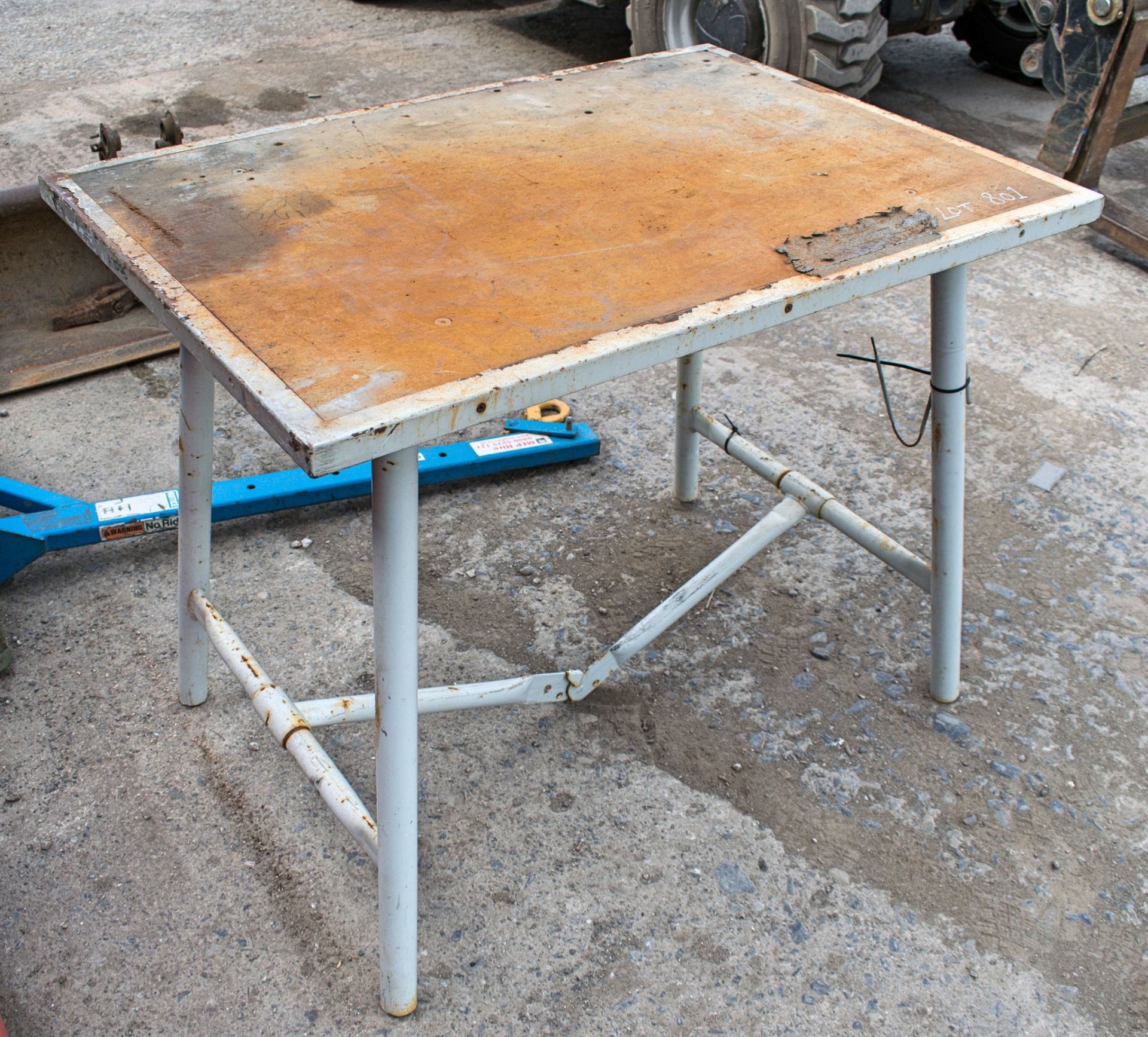 Steel site work bench A723065