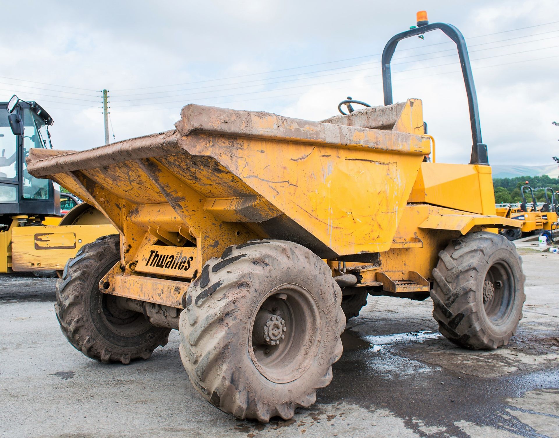 Thwaites 6 tonne straight skip dumper Year: 2005 S/N: A6968 Recorded Hours: 3505 1904