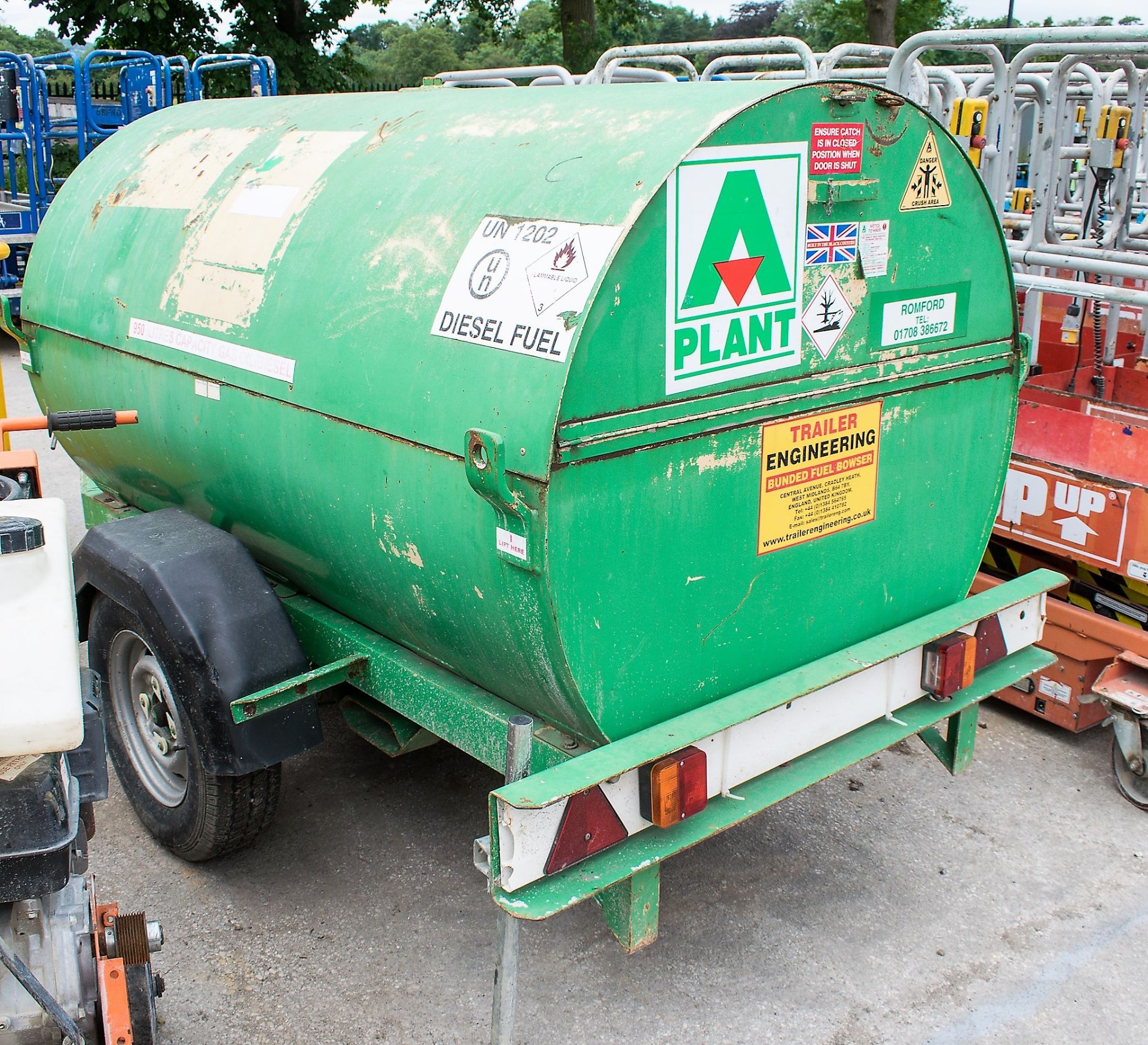 Trailer Engineering 950 litre fast tow bunded fuel bowser c/w hand pump, delivery hose & nozzle - Image 2 of 3