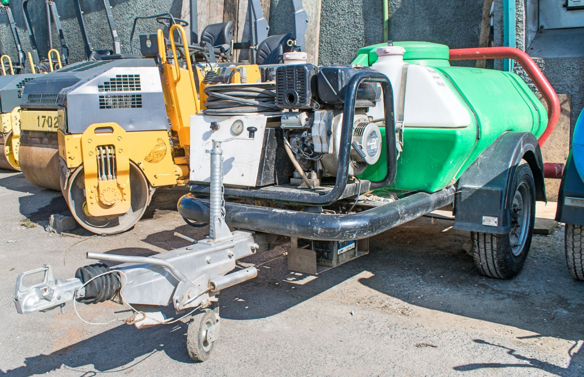 Diesel driven fast tow pressure washer bowser A623509 - Image 2 of 3