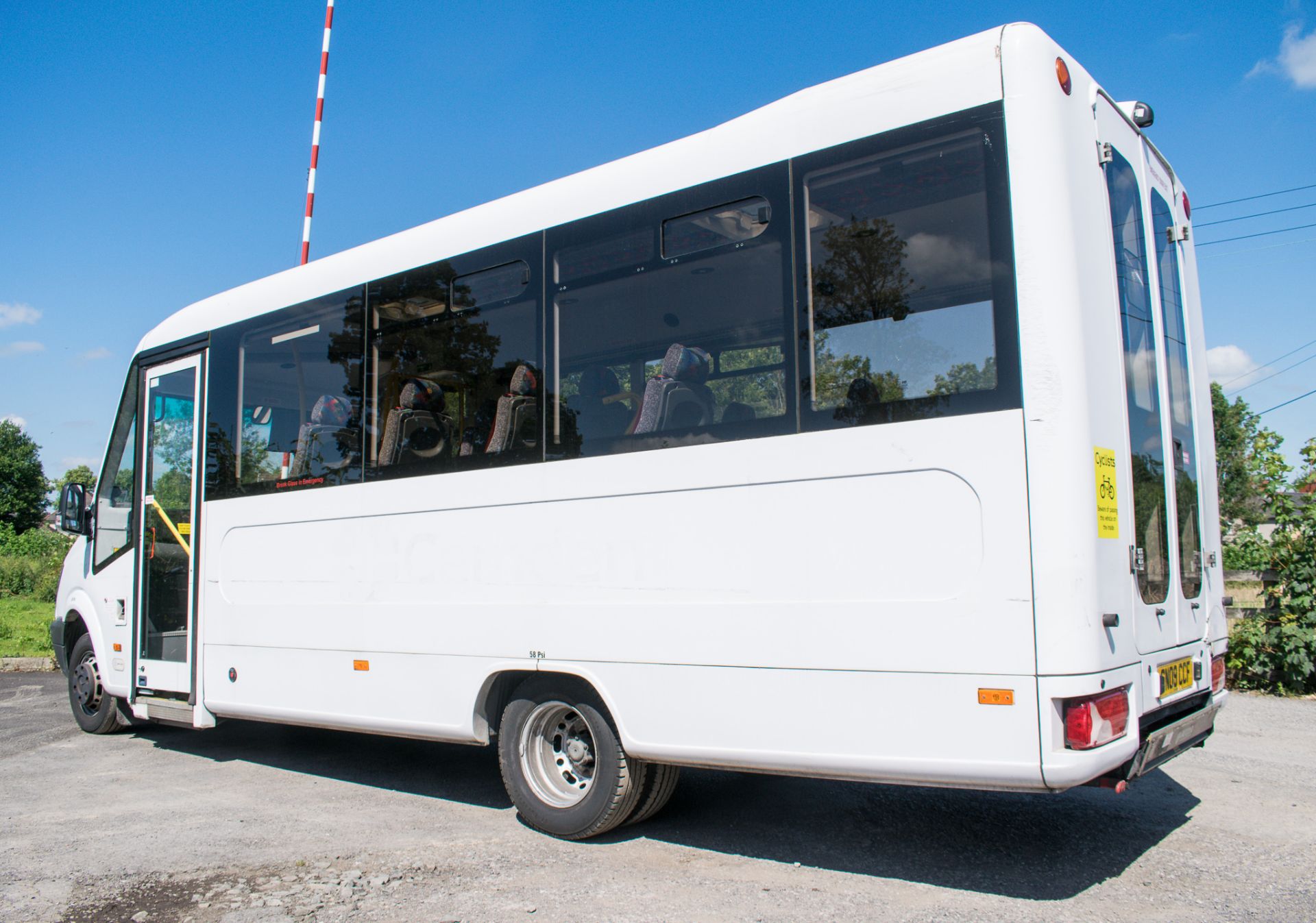 Mercedes Benz 2.2 D Automatic 16 seat minibus Registration Number: CN09 CCF Date of Registration: - Image 3 of 13