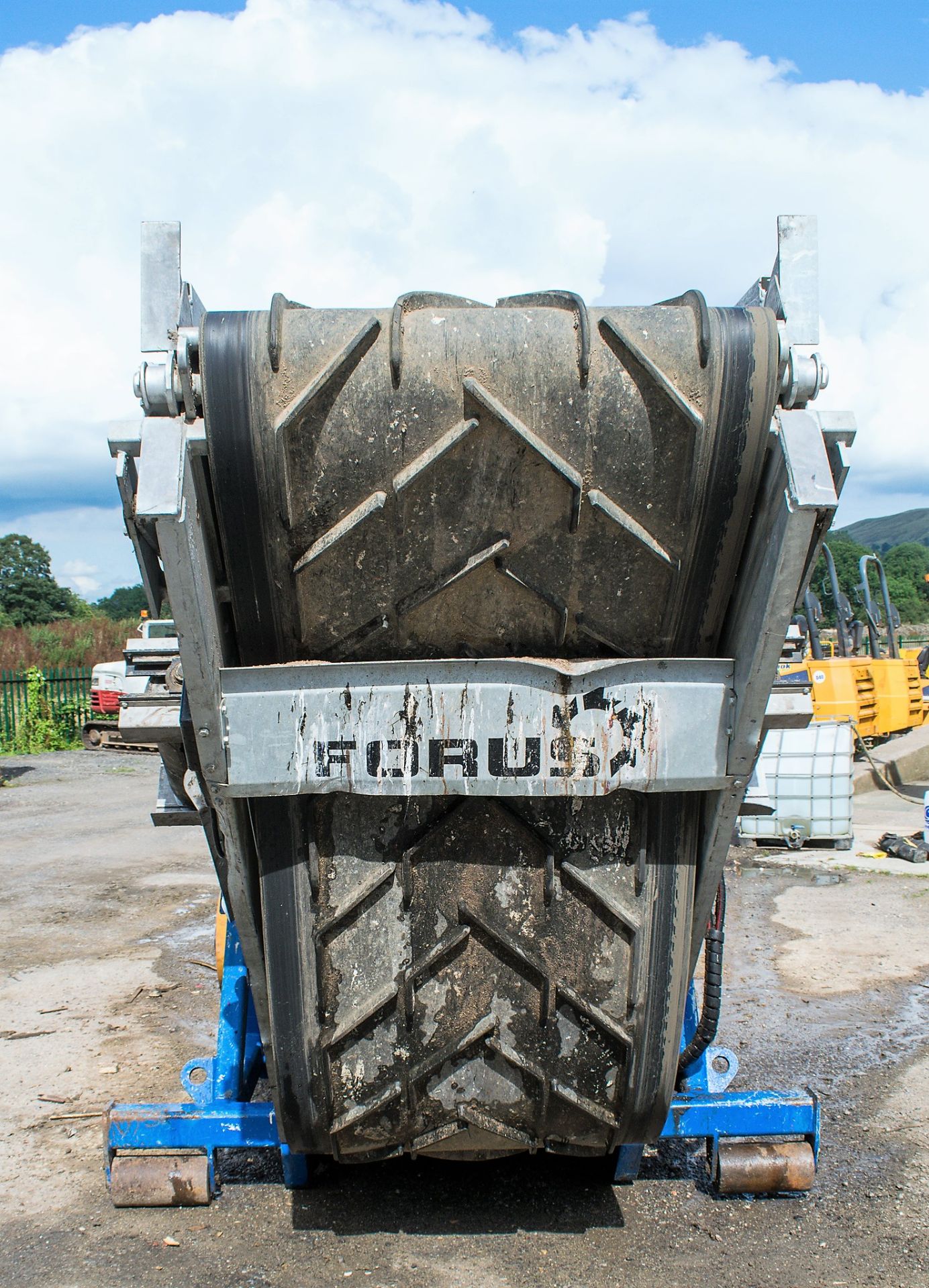 Forus 250 SE diesel twin shaft waste pre shredder Year: 2017 S/N: 638 Recorded Hours: 1019 ( - Image 5 of 20