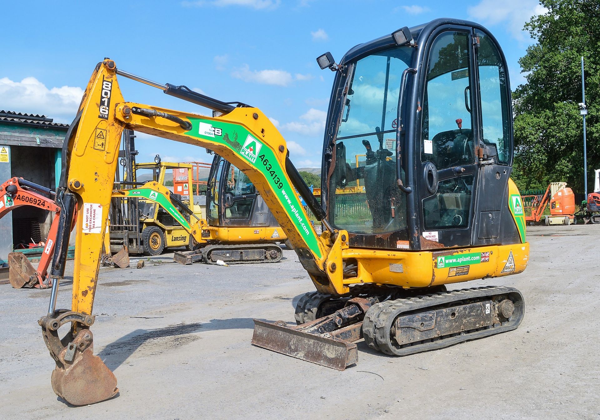 JCB 8016 CTS 1.5 tonne rubber tracked mini excavator Year: 2014 S/N: 20171671 Recorded Hours: 1191