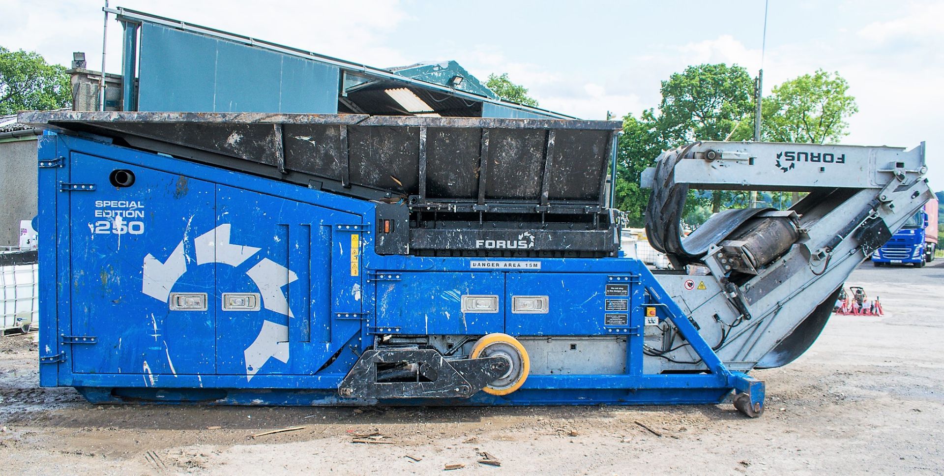 Forus 250 SE diesel twin shaft waste pre shredder Year: 2017 S/N: 638 Recorded Hours: 1019 ( - Image 8 of 20