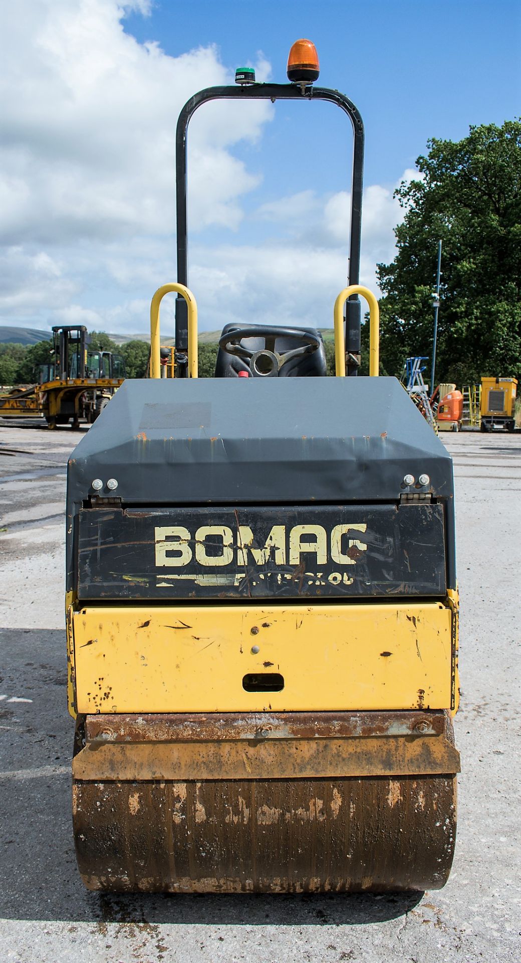 Bomag BW80 ADH-2 double drum ride on roller Year: 2007 S/N: 447058 Recorded Hours: 847 1078 - Image 5 of 11