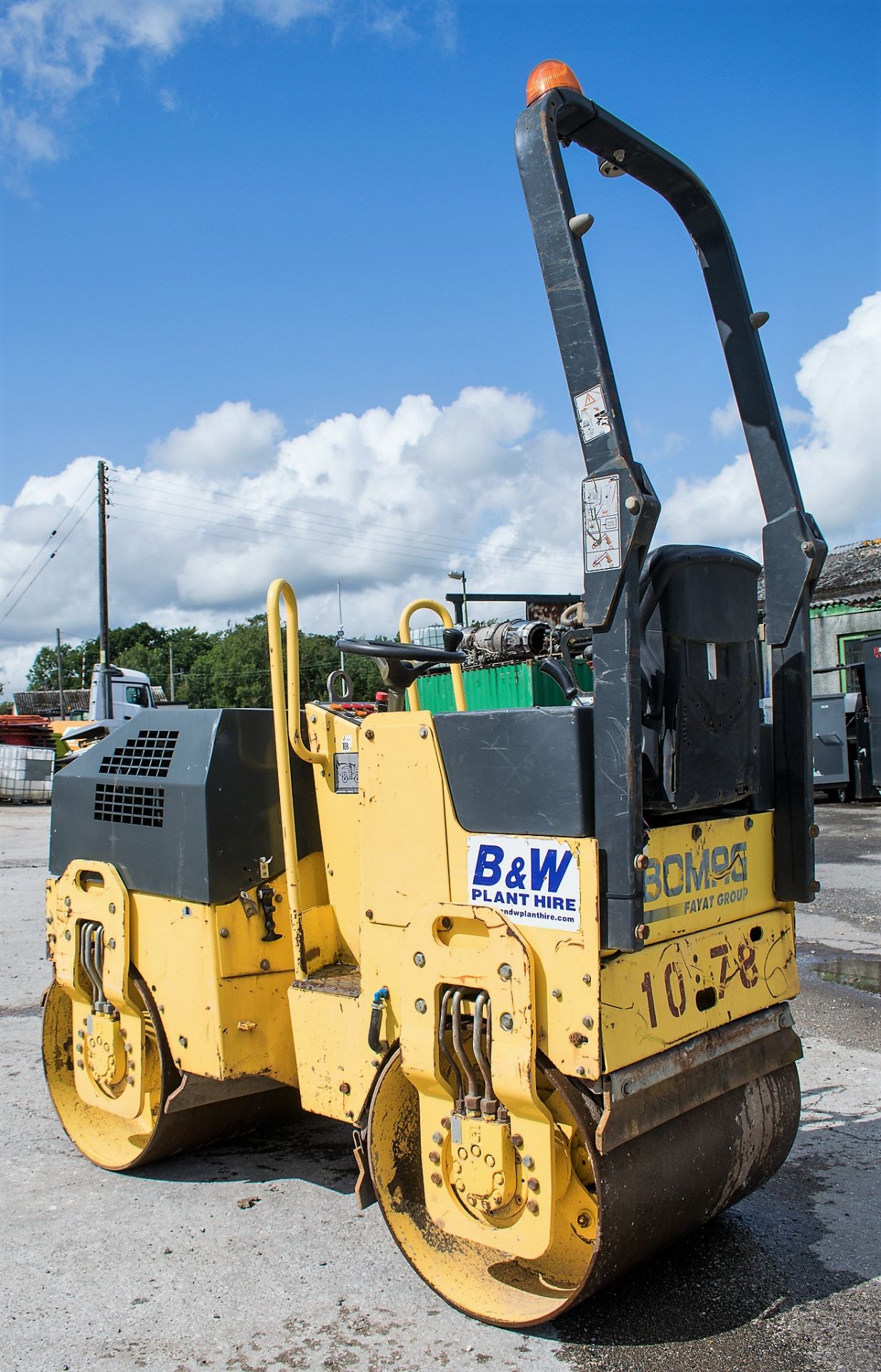 Bomag BW80 ADH-2 double drum ride on roller Year: 2007 S/N: 447058 Recorded Hours: 847 1078 - Image 3 of 11