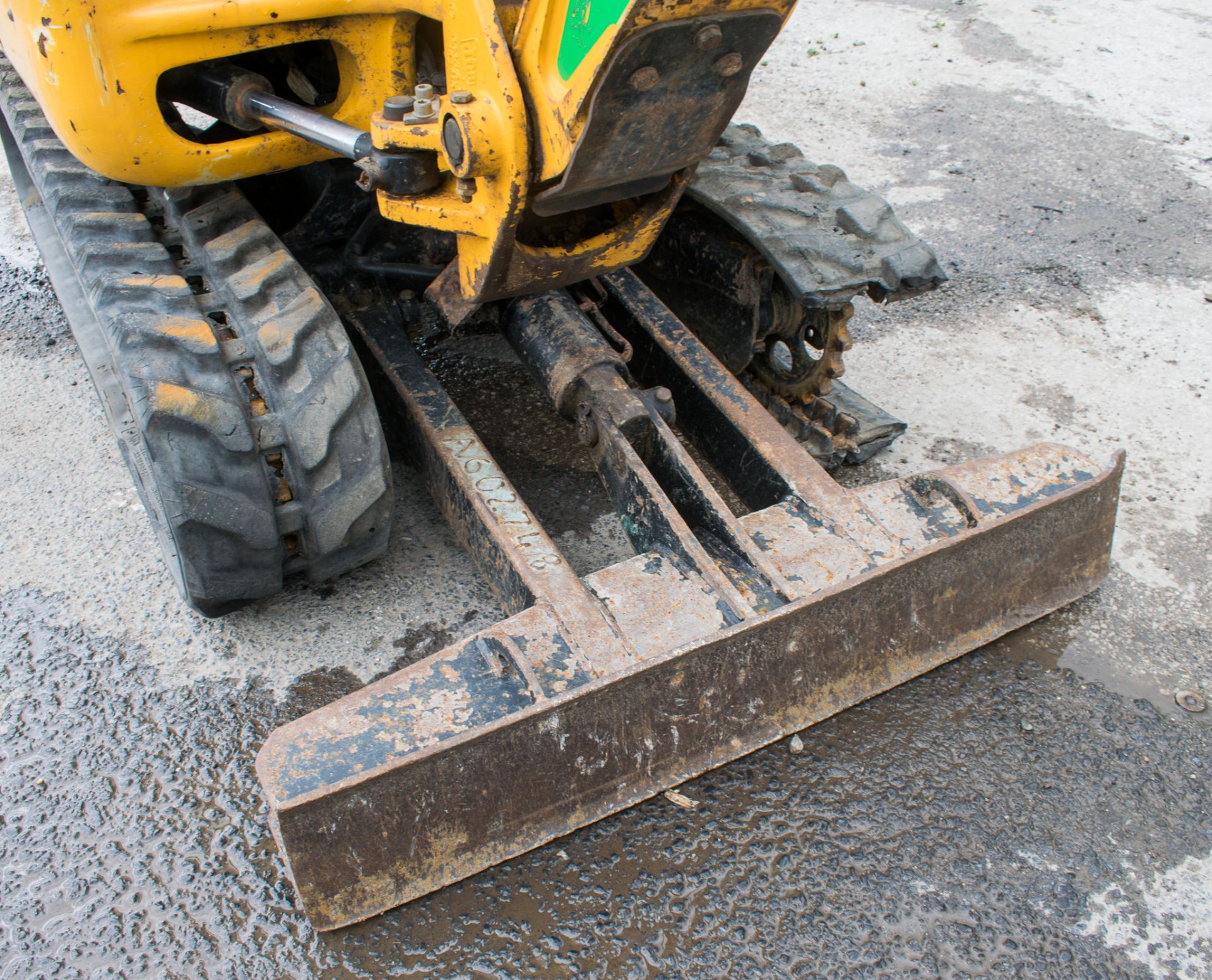 JCB 8016 CTS 1.5 tonne rubber tracked mini excavator Year: 2013 S/N: 2071490 Recorded Hours: Not - Image 10 of 12