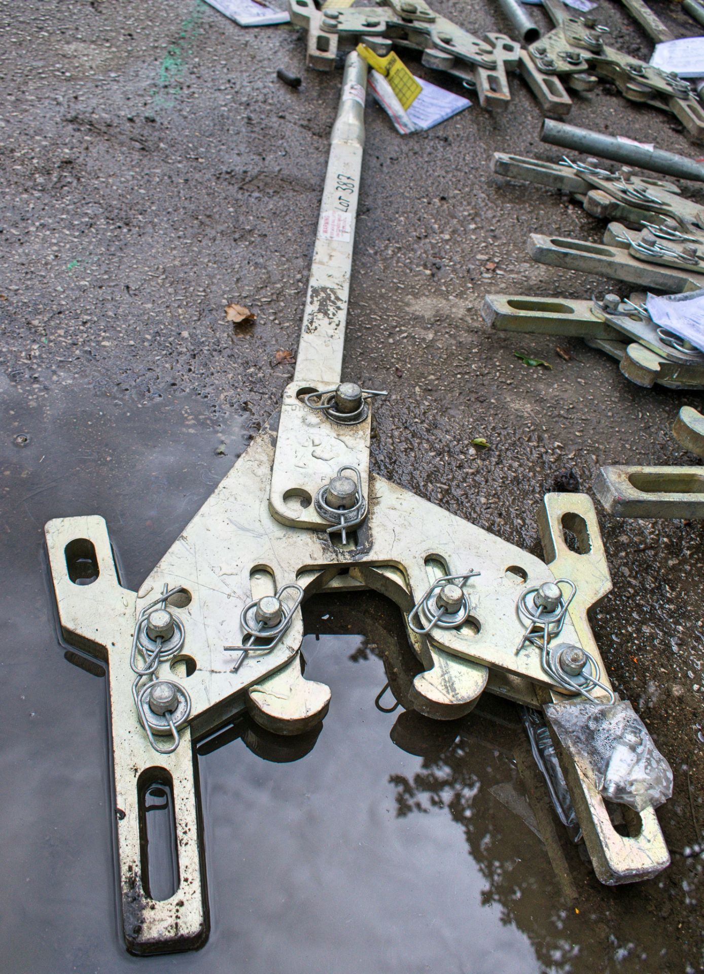 Robel rail lifter A626696