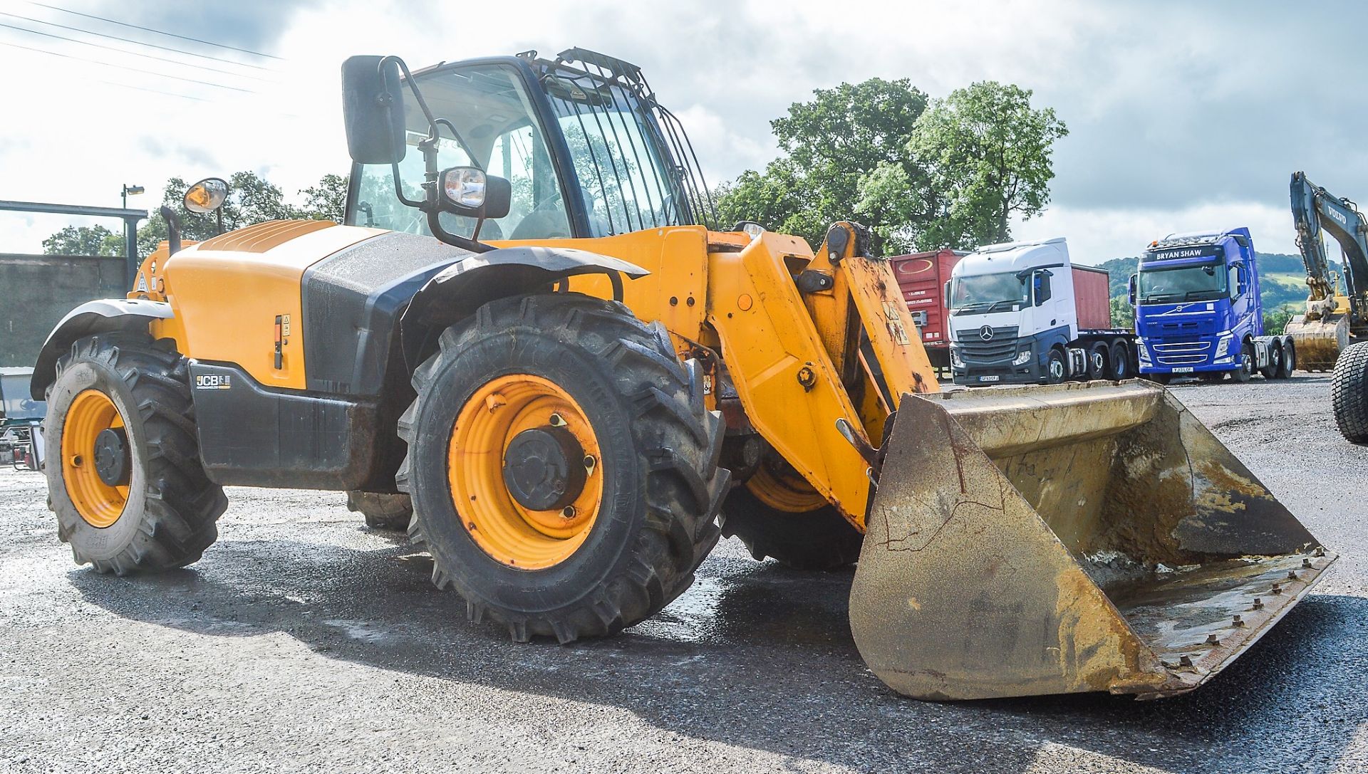 JCB 531-70 7 metre telescopic handler Year: 2013 - Image 2 of 13