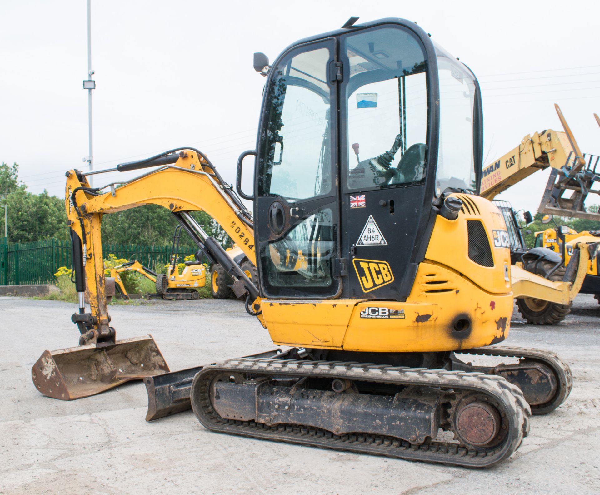 JCB 8025 CTS 2.5 tonne rubber tracked mini excavator Year: 2013 S/N: 2226144 Recorded Hours: 2961 - Image 3 of 12