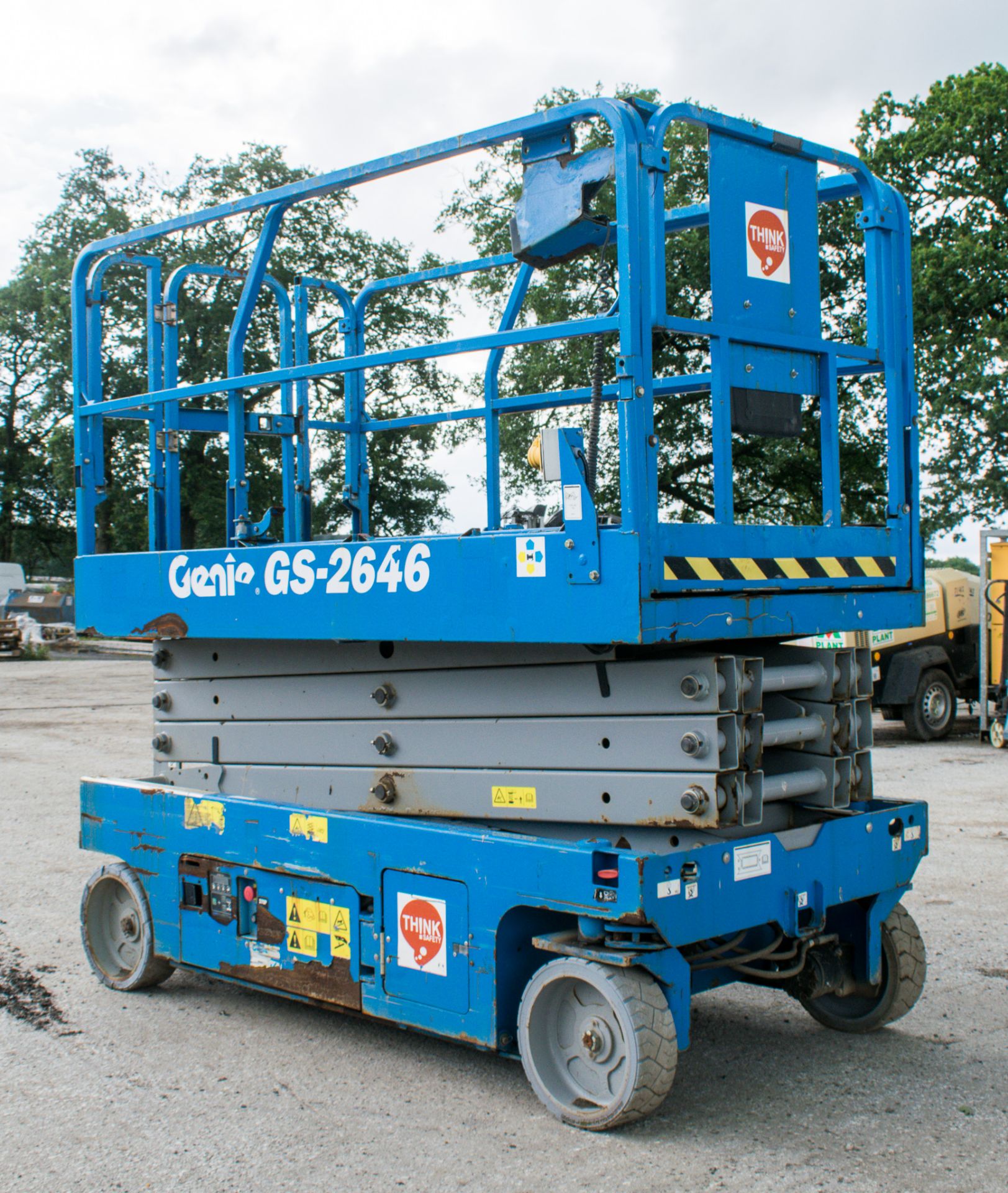 Genie GS2646 26 ft battery electric scissor lift access platform Year: 2014 S/N: 11573 Recorded - Image 2 of 9