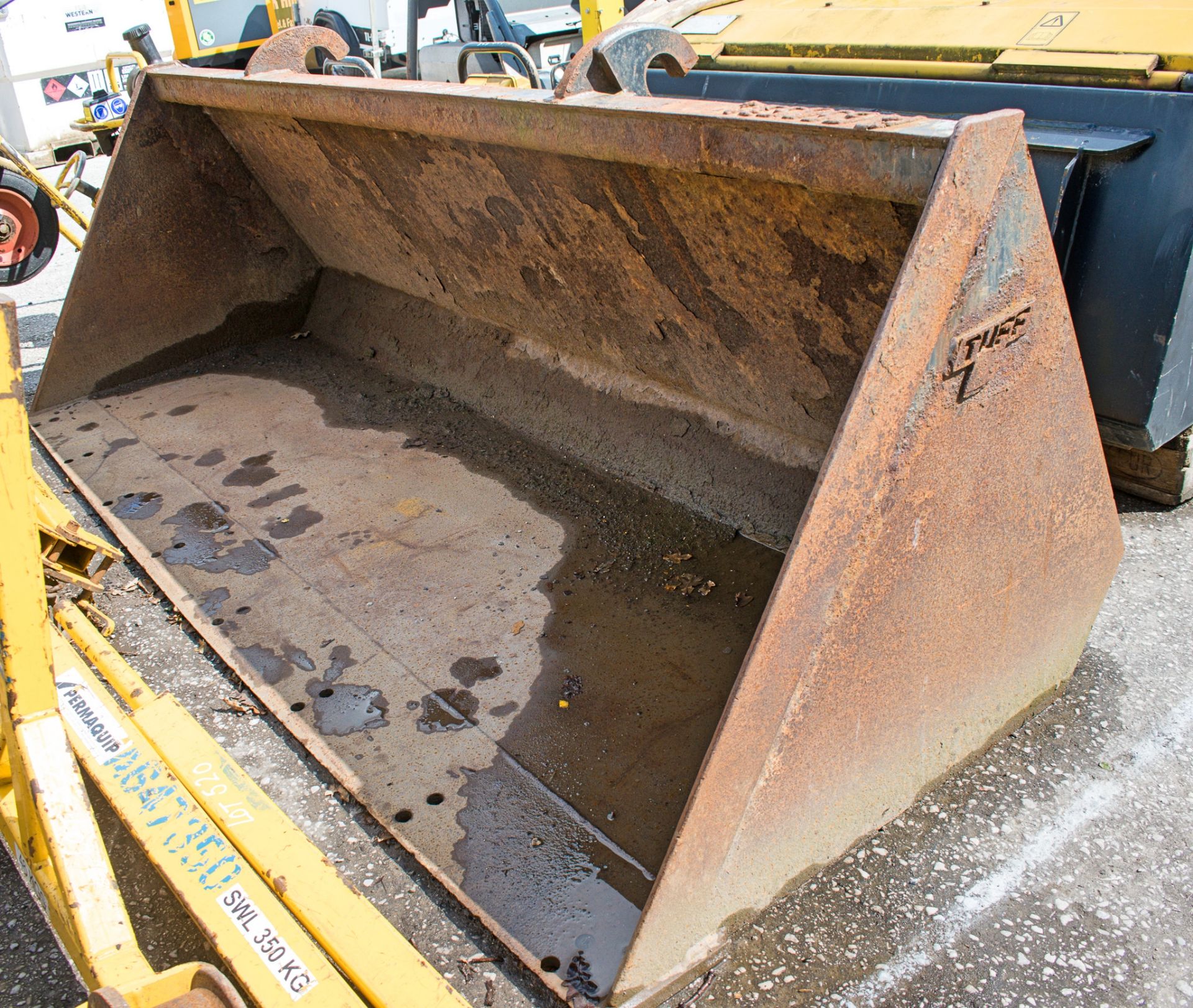 JCB 7 ft telehandler bucket A650534