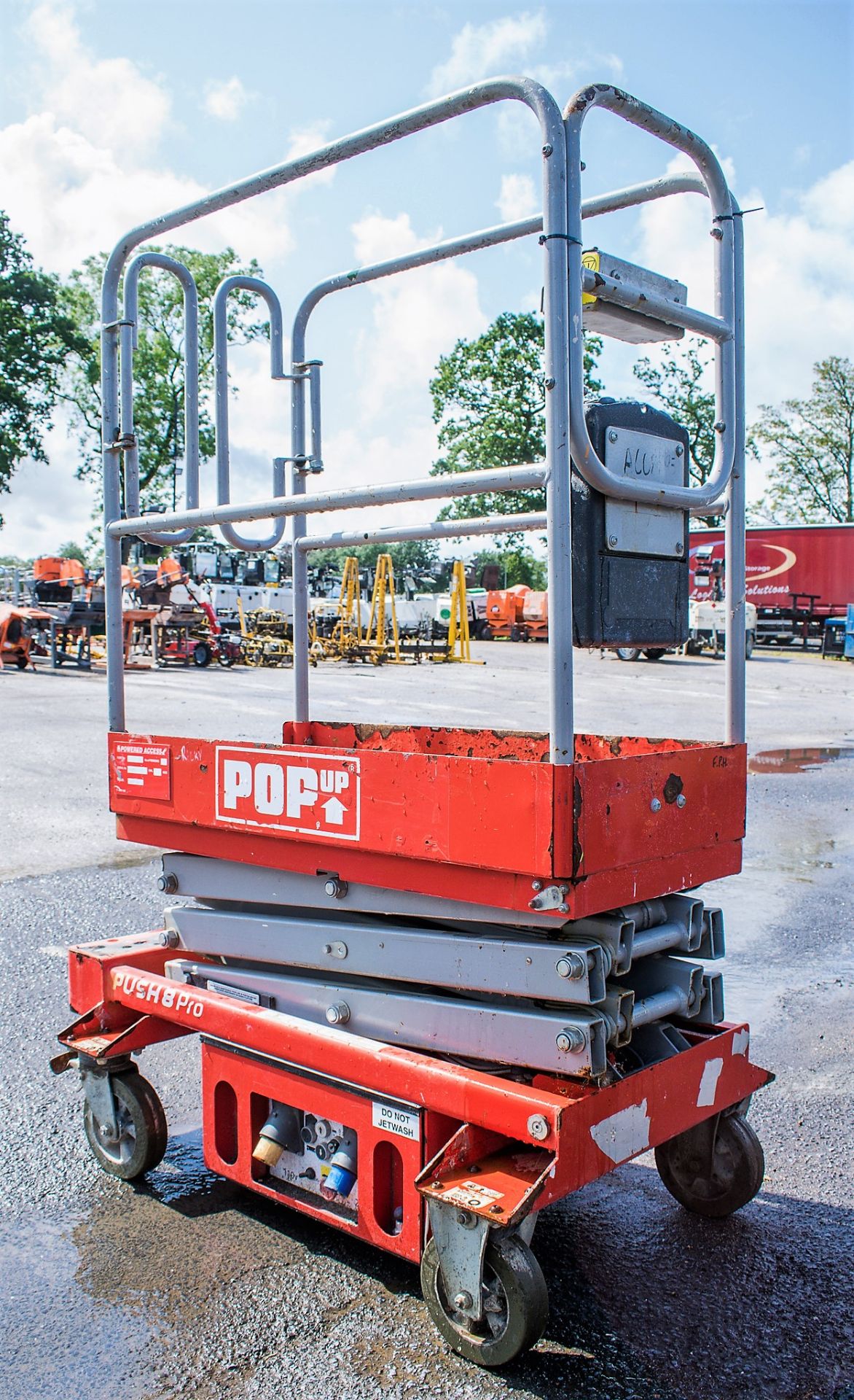 Pop Up Push Pro 8 battery electric push around access platform A609993 - Image 2 of 4