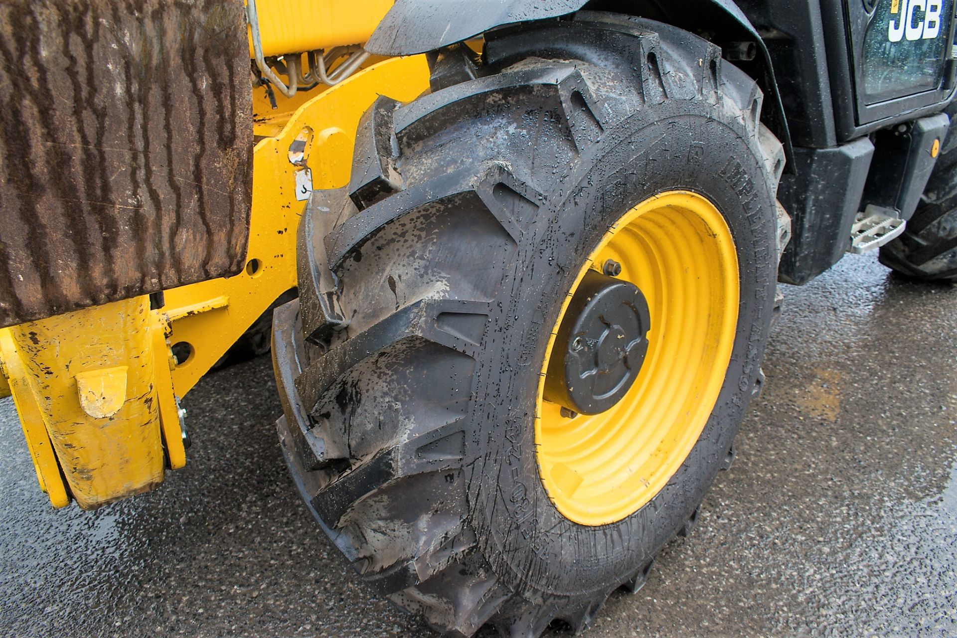 JCB 533-105 10.5 metre telescopic handler Year: 2012 S/N: 2145316 Recorded Hours: 5029 - Image 8 of 14