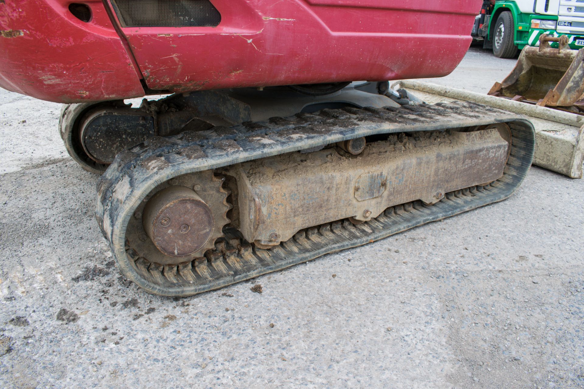 Takeuchi TB228 2.8 tonne rubber tracked mini excavator Year: 2012 S/N: 2801768 Recorded Hours: Not - Image 8 of 13