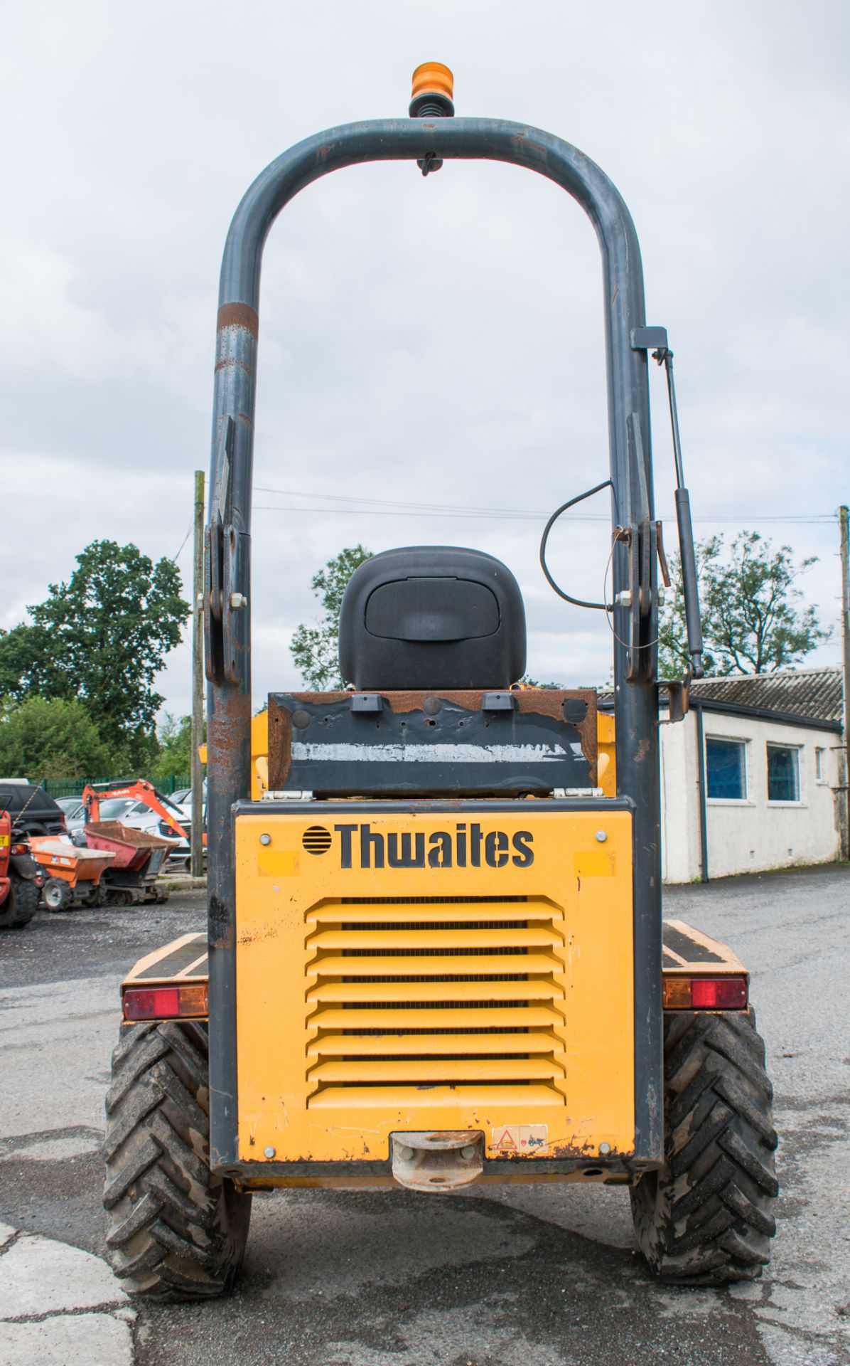 Thwaites 3 tonne swivel skip dumper Year: 2013 S/N: 30905448 Recorded Hours: 1031 A602321 - Image 6 of 14