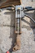 Terex hydraulic anti vibe breaker