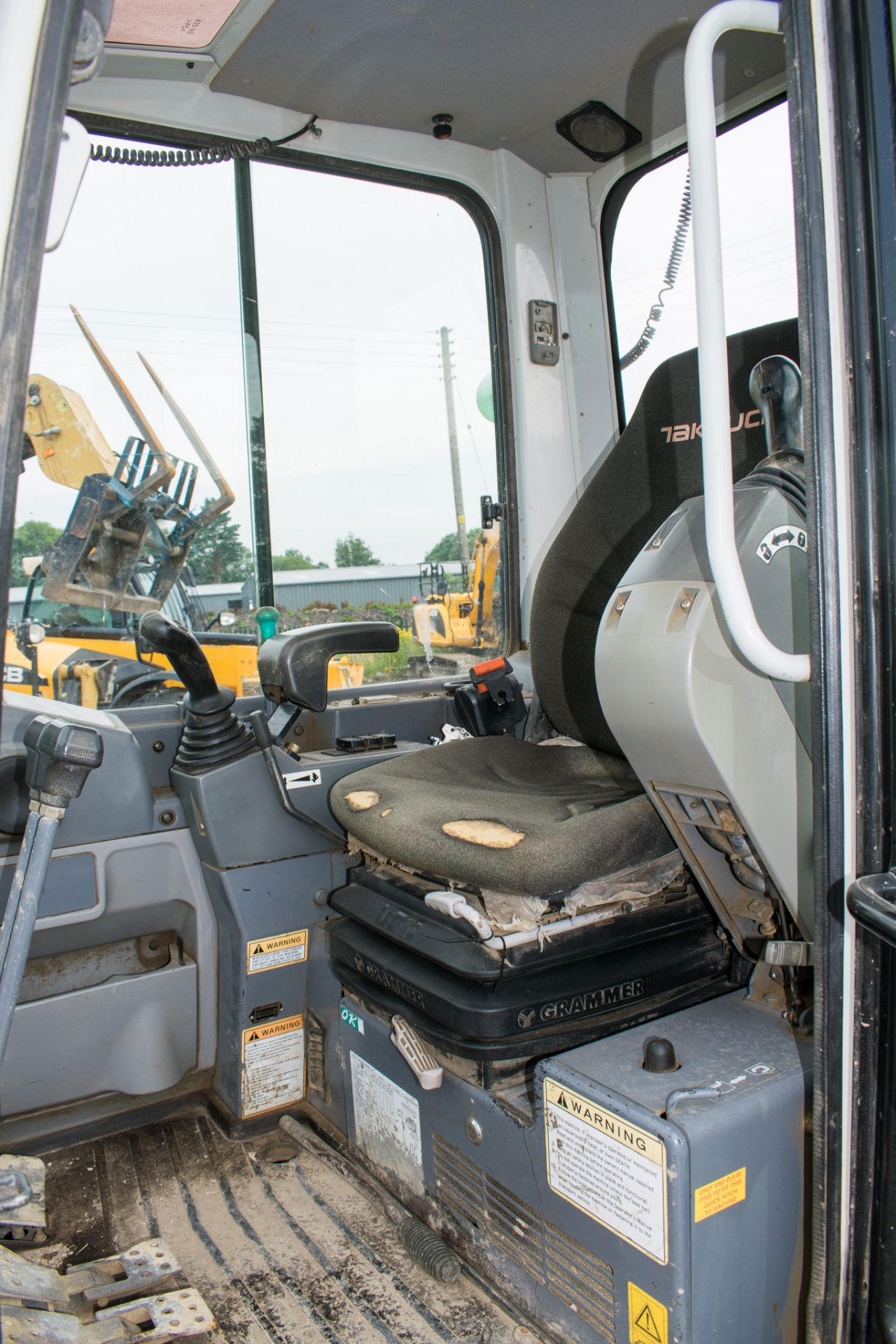 Takeuchi TB228 2.8 tonne rubber tracked mini excavator Year: 2012 S/N: 2801768 Recorded Hours: Not - Image 13 of 13