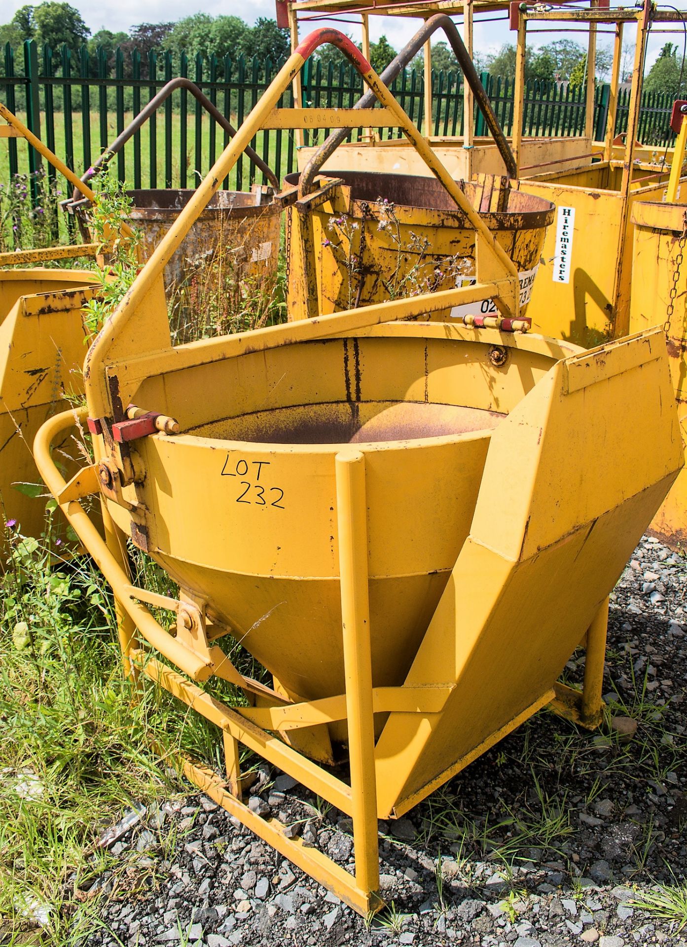 500 litre concrete chute/skip